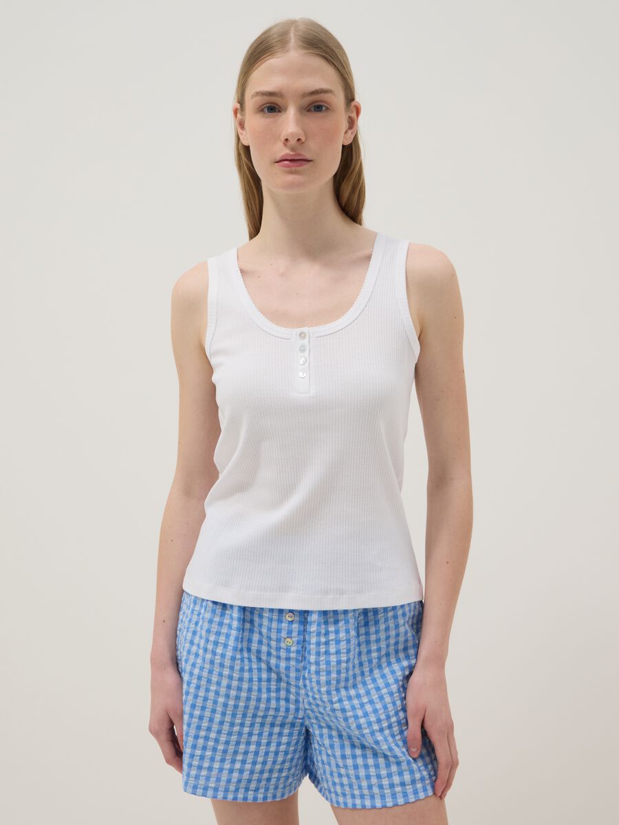 Maglietta in puro cotone bianca regular fit con collo serafino_1