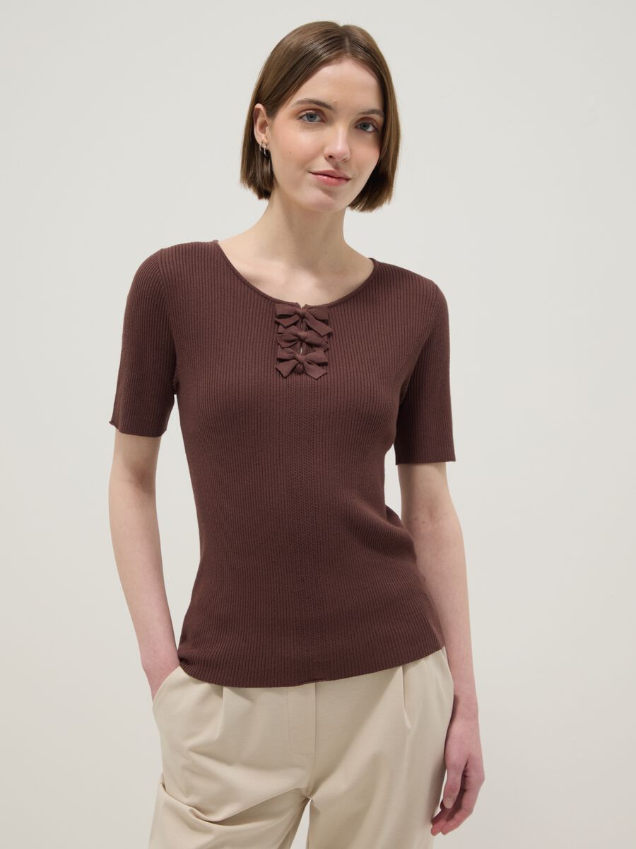 Brown regular fit viscose blend T-shirt with bows_0