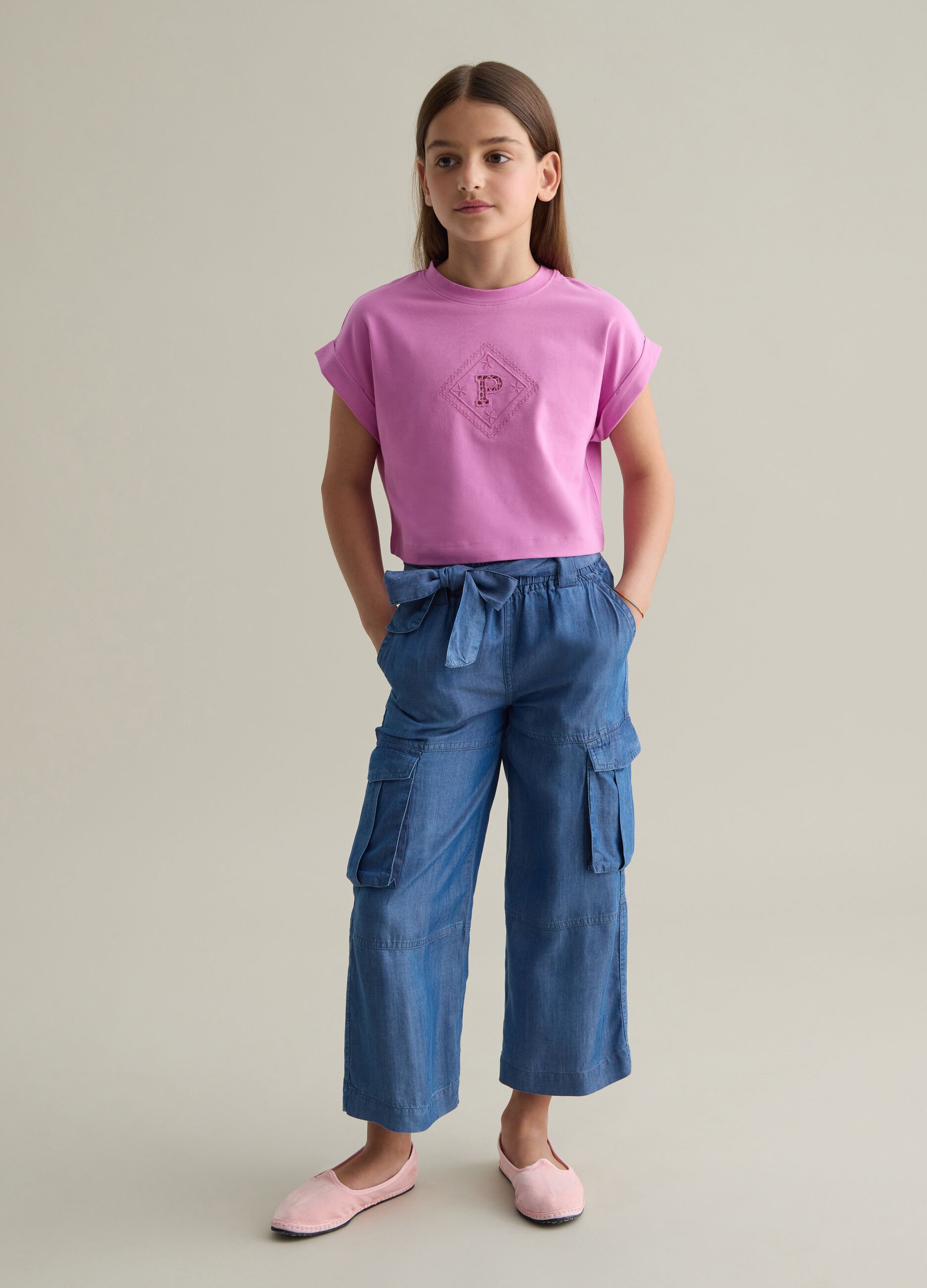 Girls’ cargo trousers in 100% blue Lyocell with regular fit