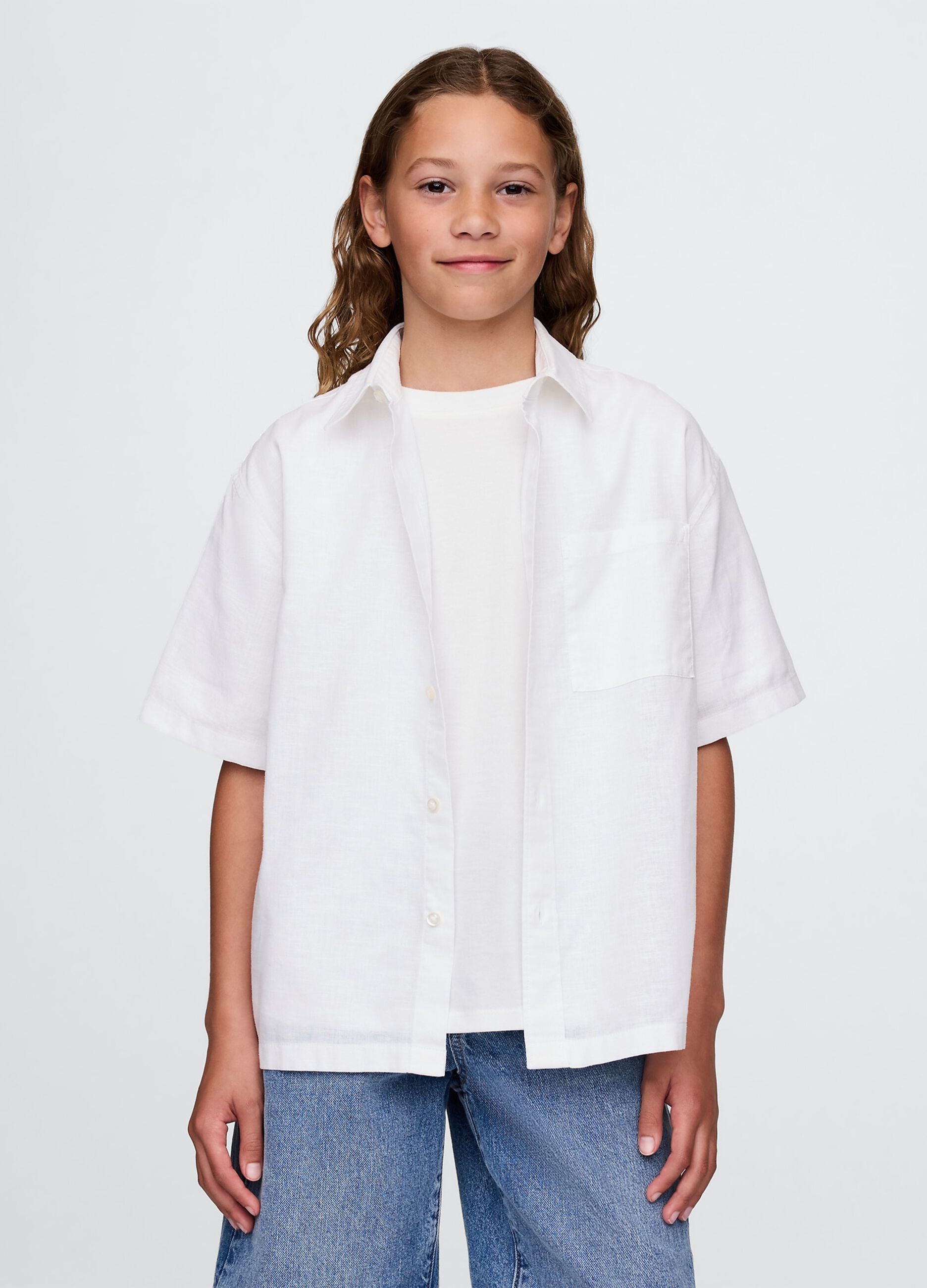 Short-sleeve white linen and cotton shirt