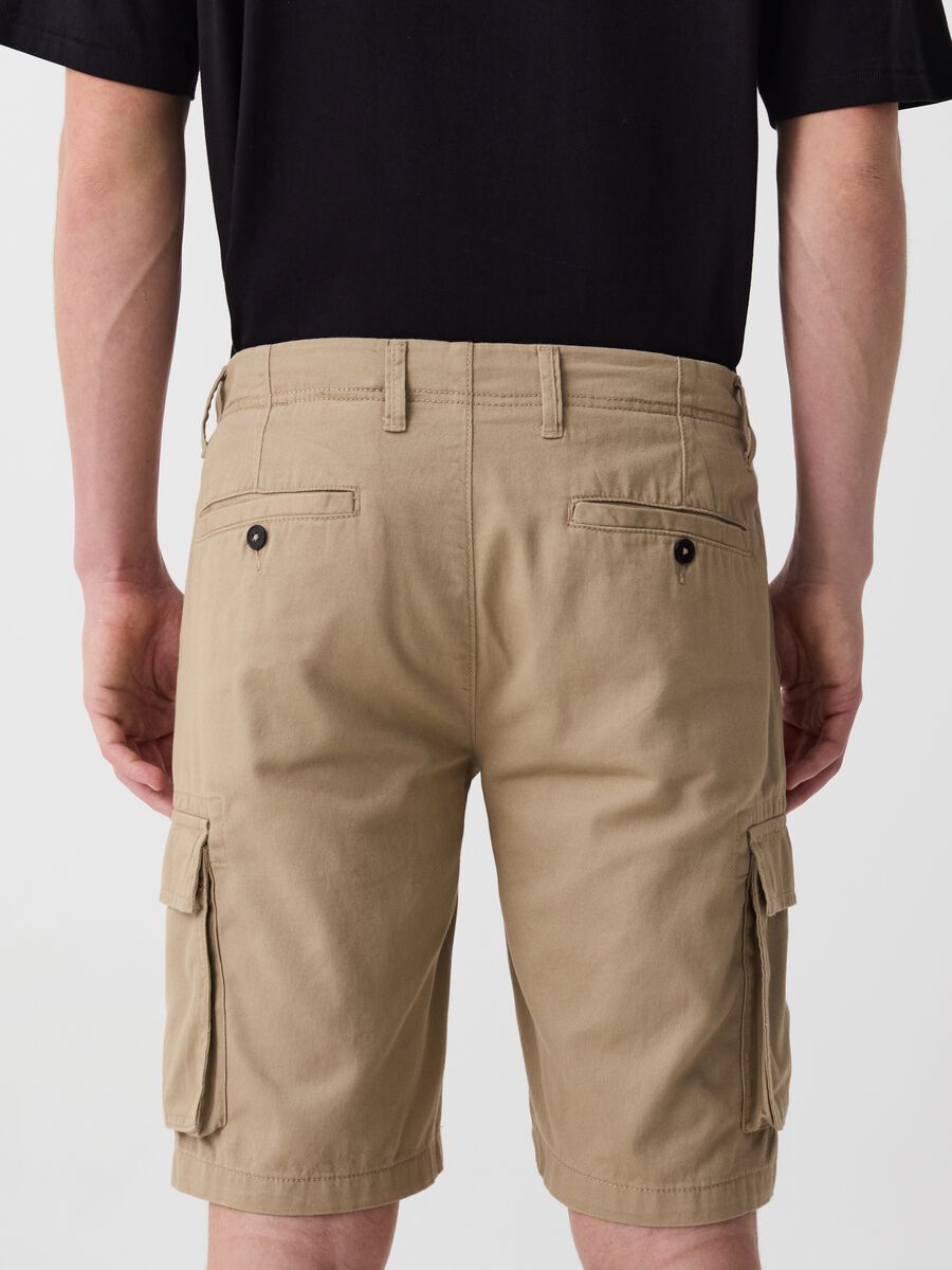 Cotton cargo Bermuda shorts_1