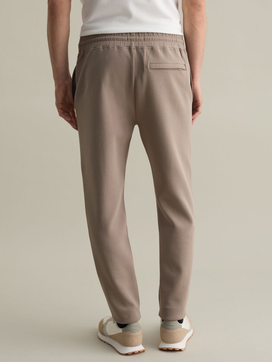 Technical fabric joggers with drawstring_3