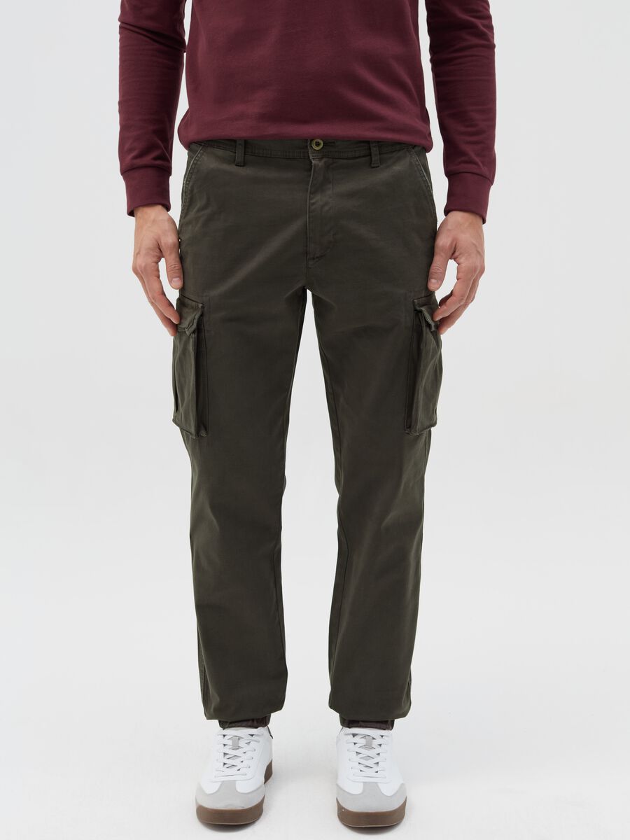 Stretch cotton cargo trousers_1