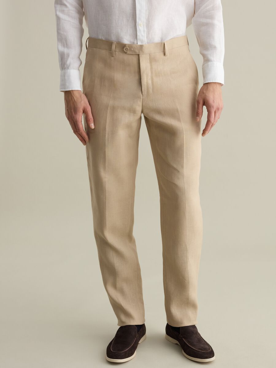 Contemporary regular-fit trousers in linen_1