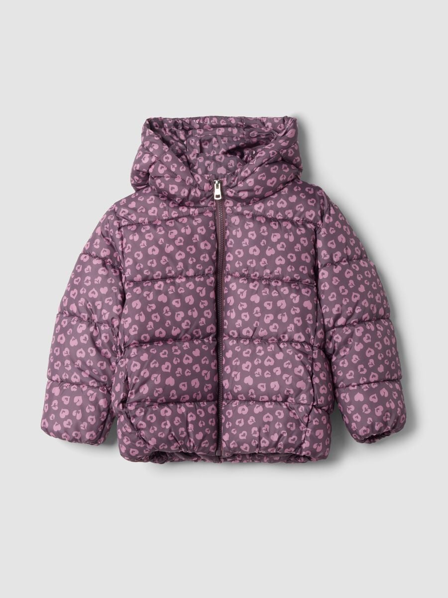 Piumino multicolor con cappuccio e stampa cuori regular fit_0