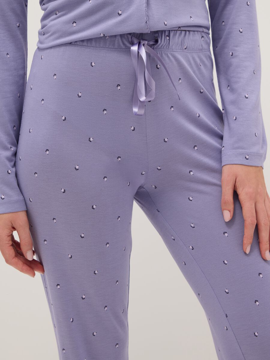 Purple regular fit pajama trousers with lace details and pattern_3