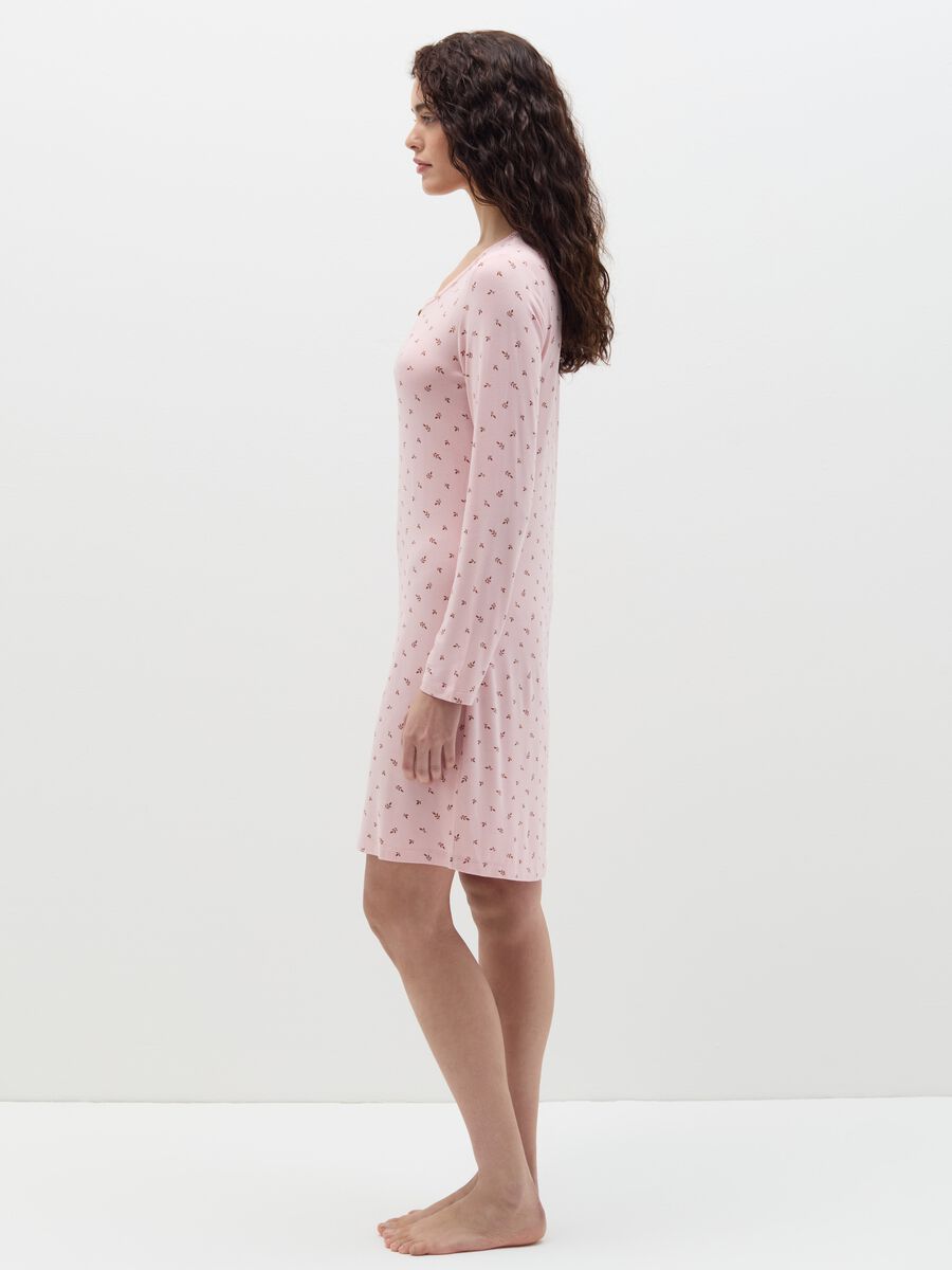 Nightdress with granddad neckline_2