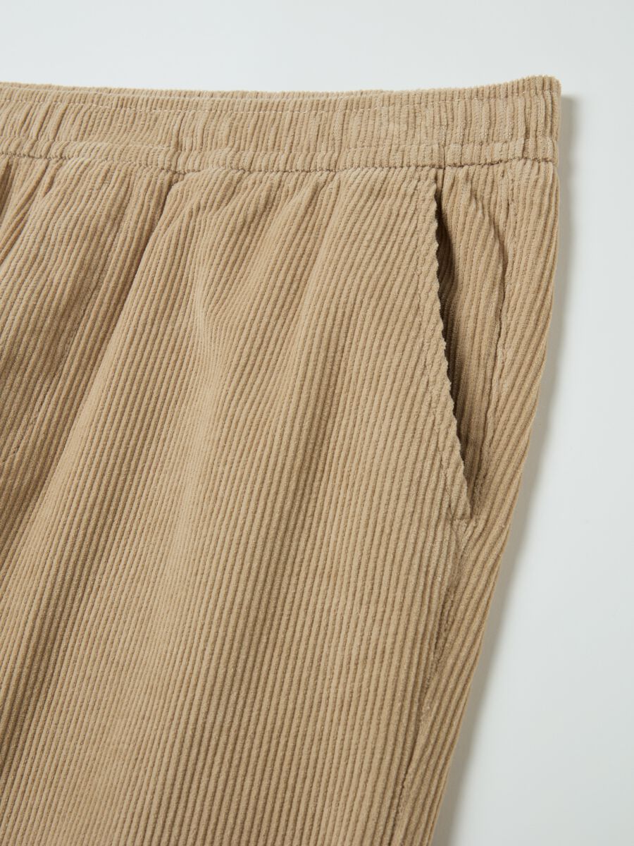 Chino jogger trousers in corduroy_5