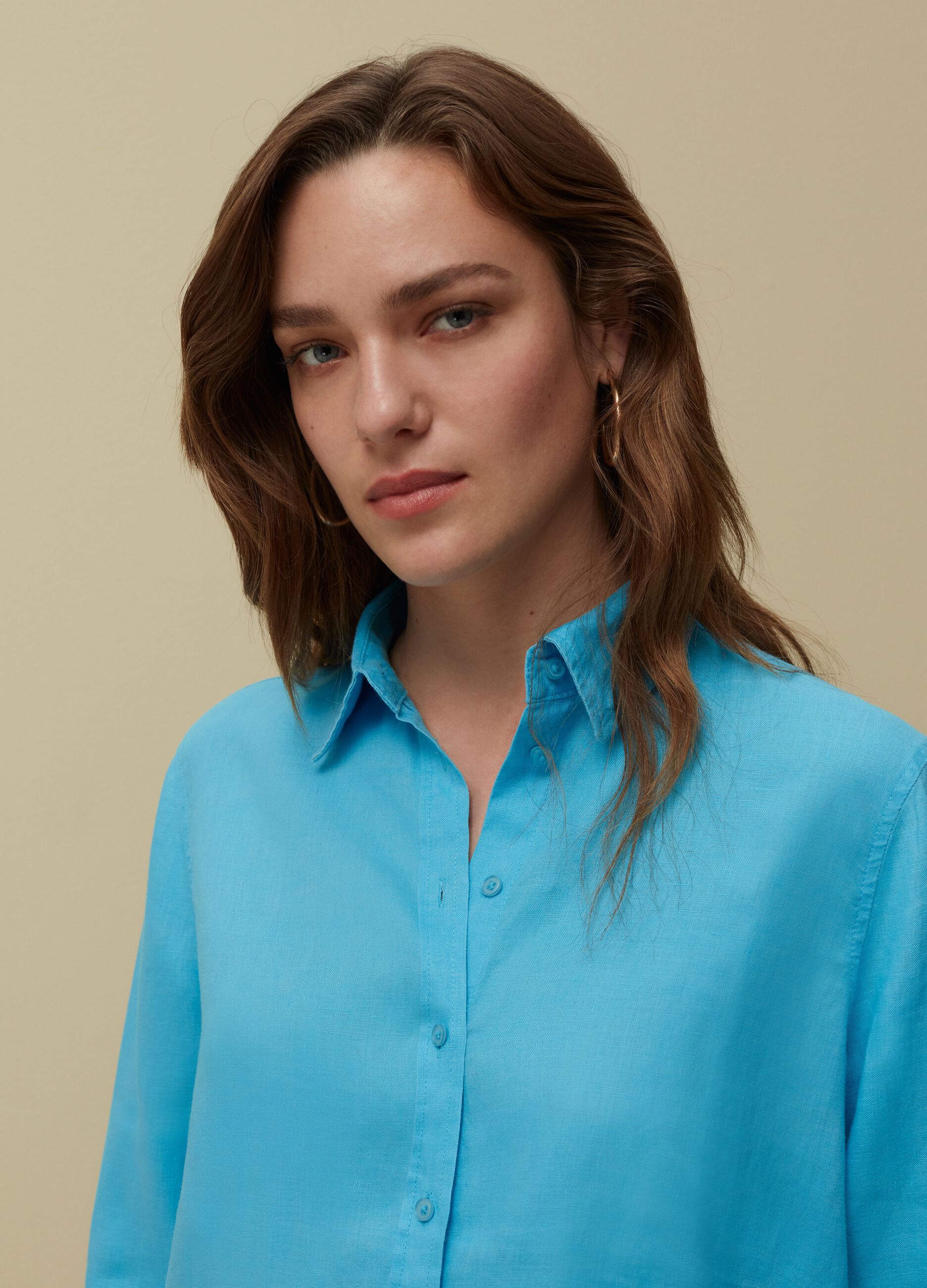 Solid colour linen shirt