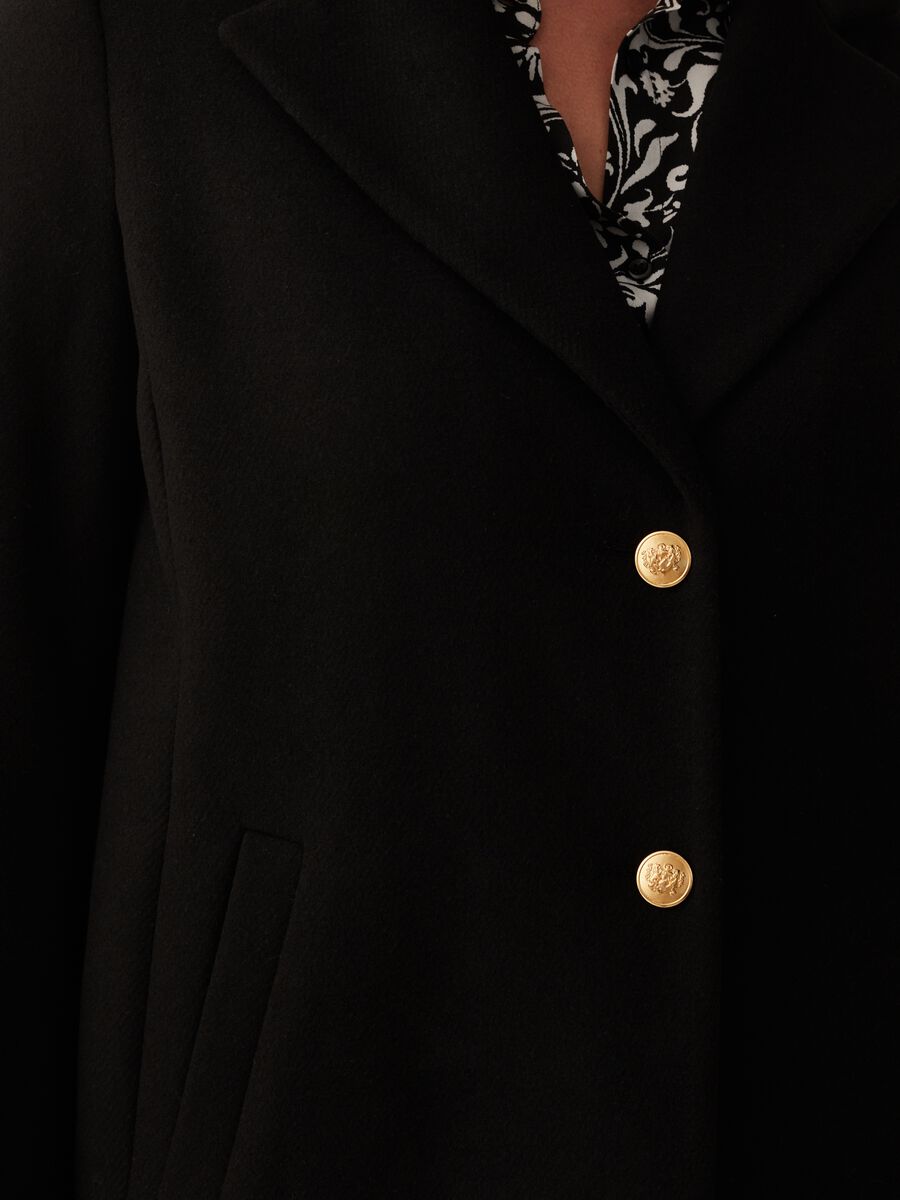 Cappotto corto con bottoni dorati Curvy_3