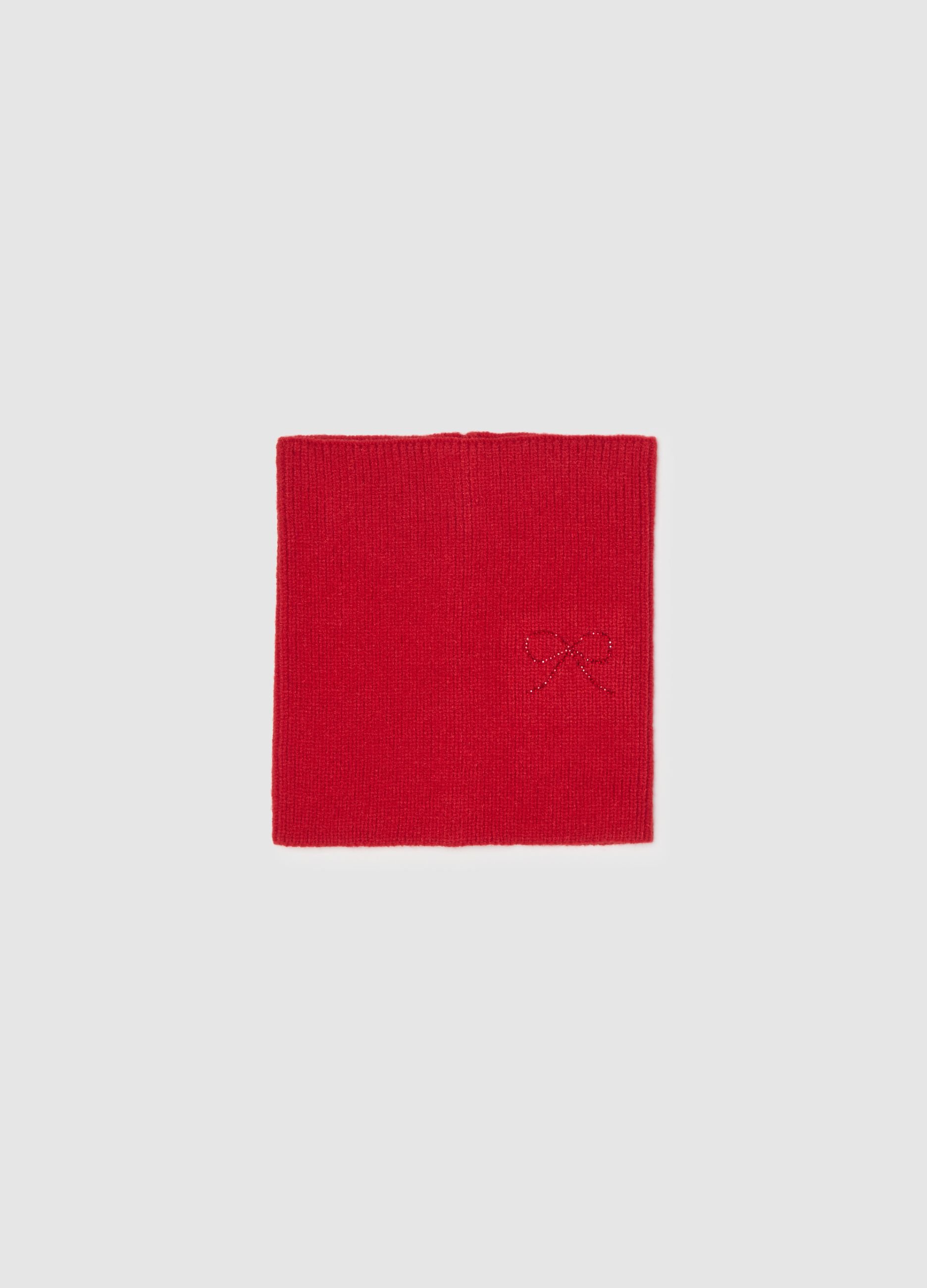 Girls' red scarf with decorative heart