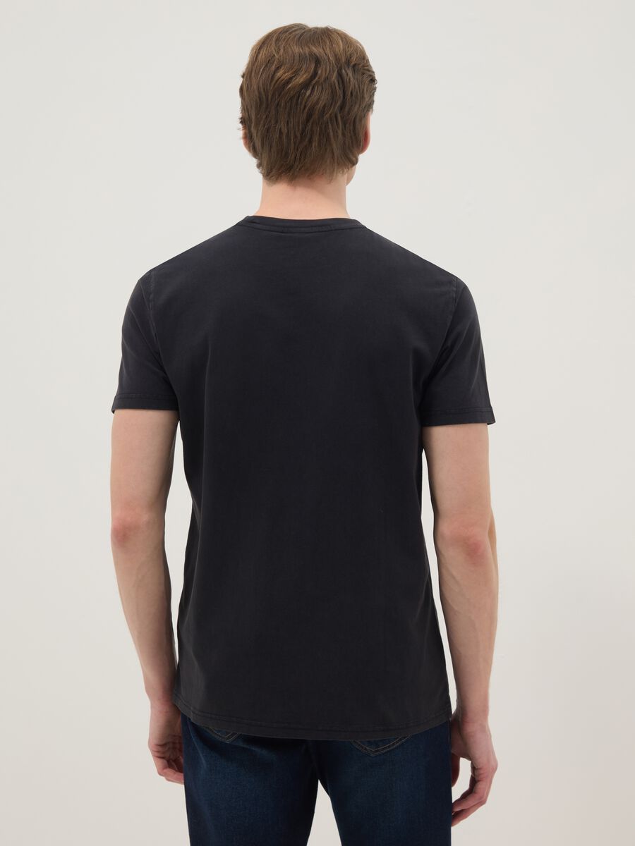 T-shirt in puro cotone nero regular fit con stampa Pink Floyd_3