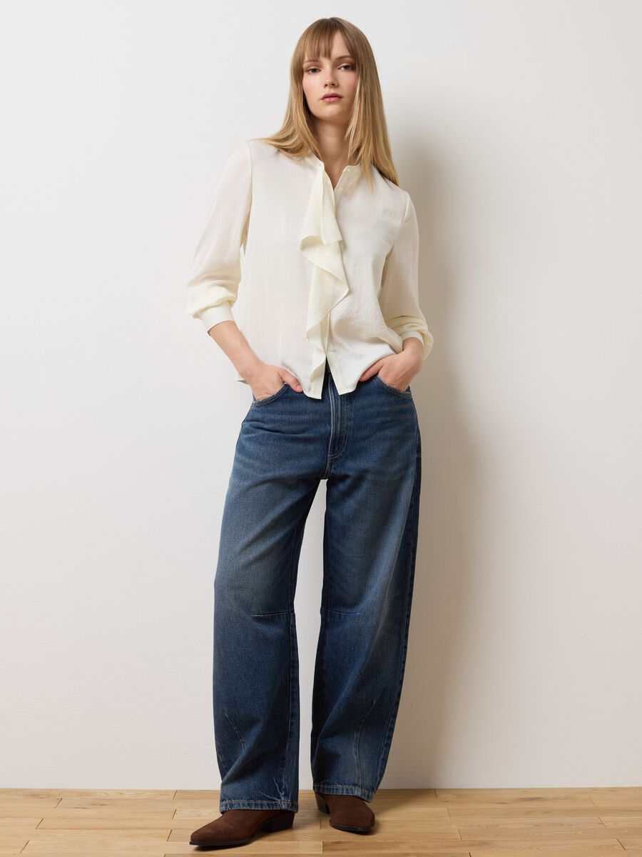 White Blouse with Mandarin Collar_2