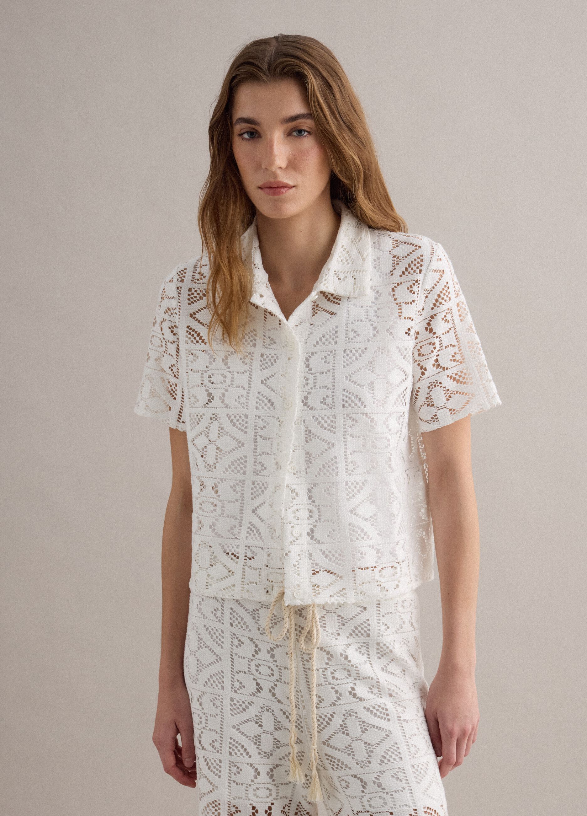 White perforated short-sleeve polo shirt, regular fit