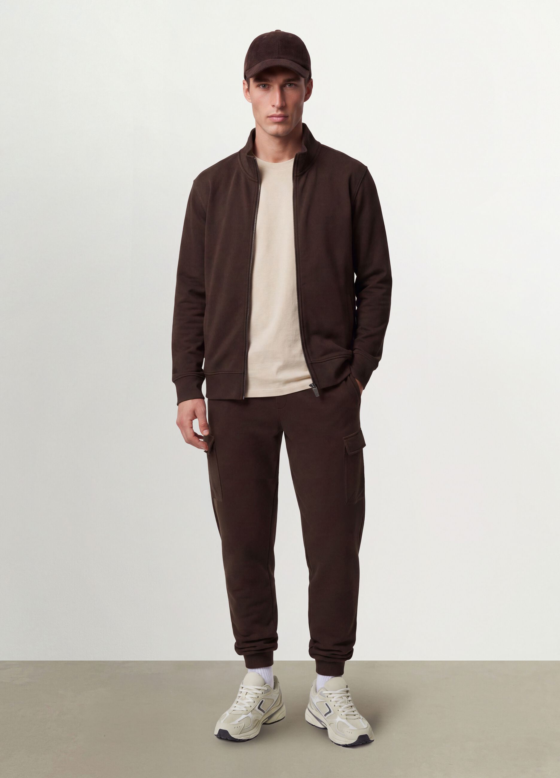 Brown cotton-blend sweatshirt with crew neck and zip, regular fit