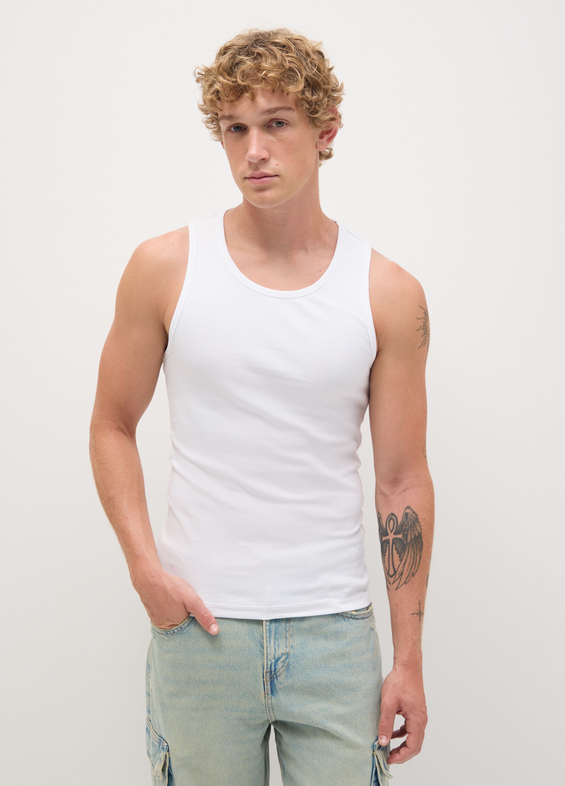 Men’s white fitted vest top in stretch cotton