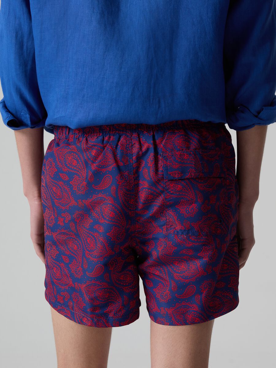 Bermuda swim shorts with drawstring and paisley print_2