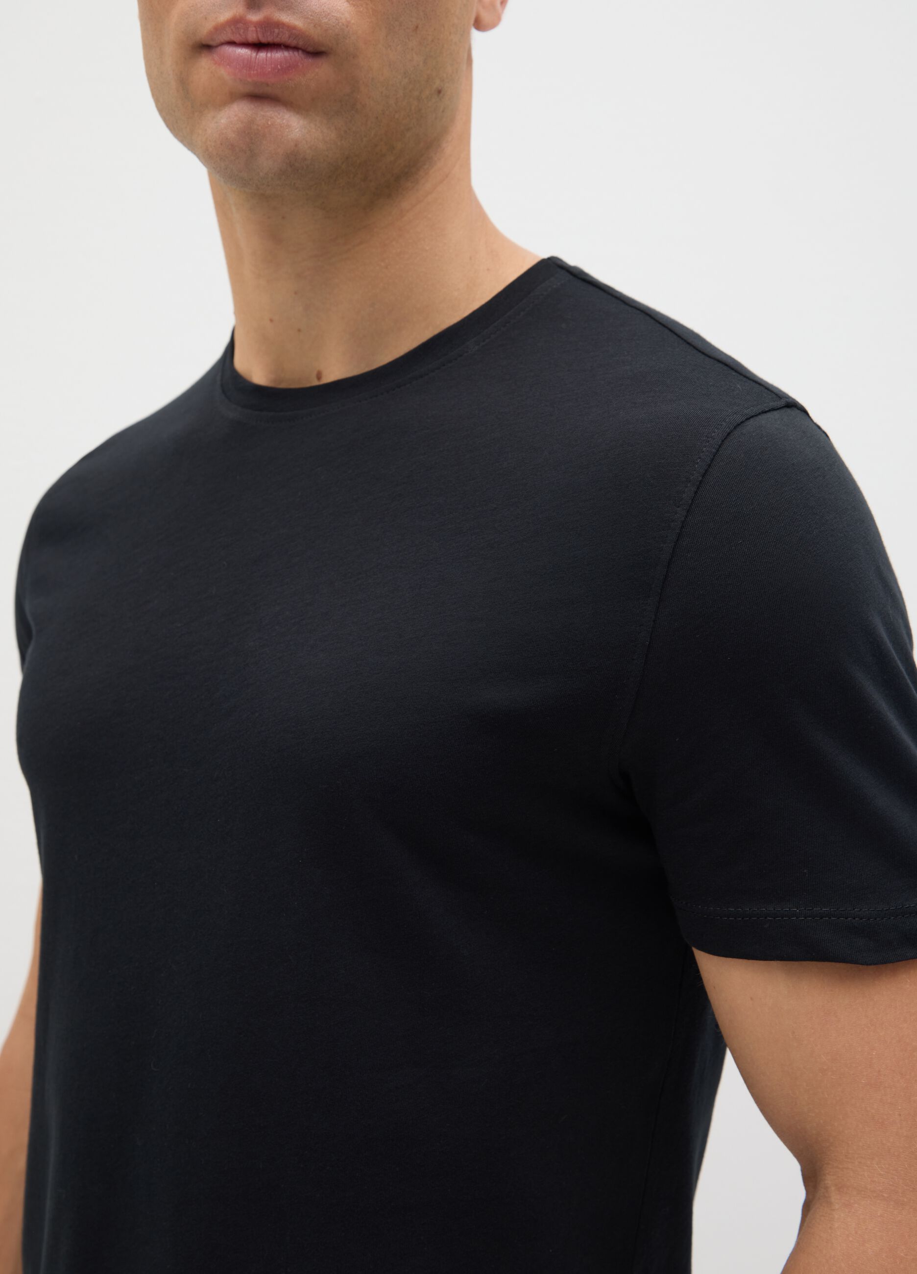 Men's T-shirt in pure black cotton regular fit