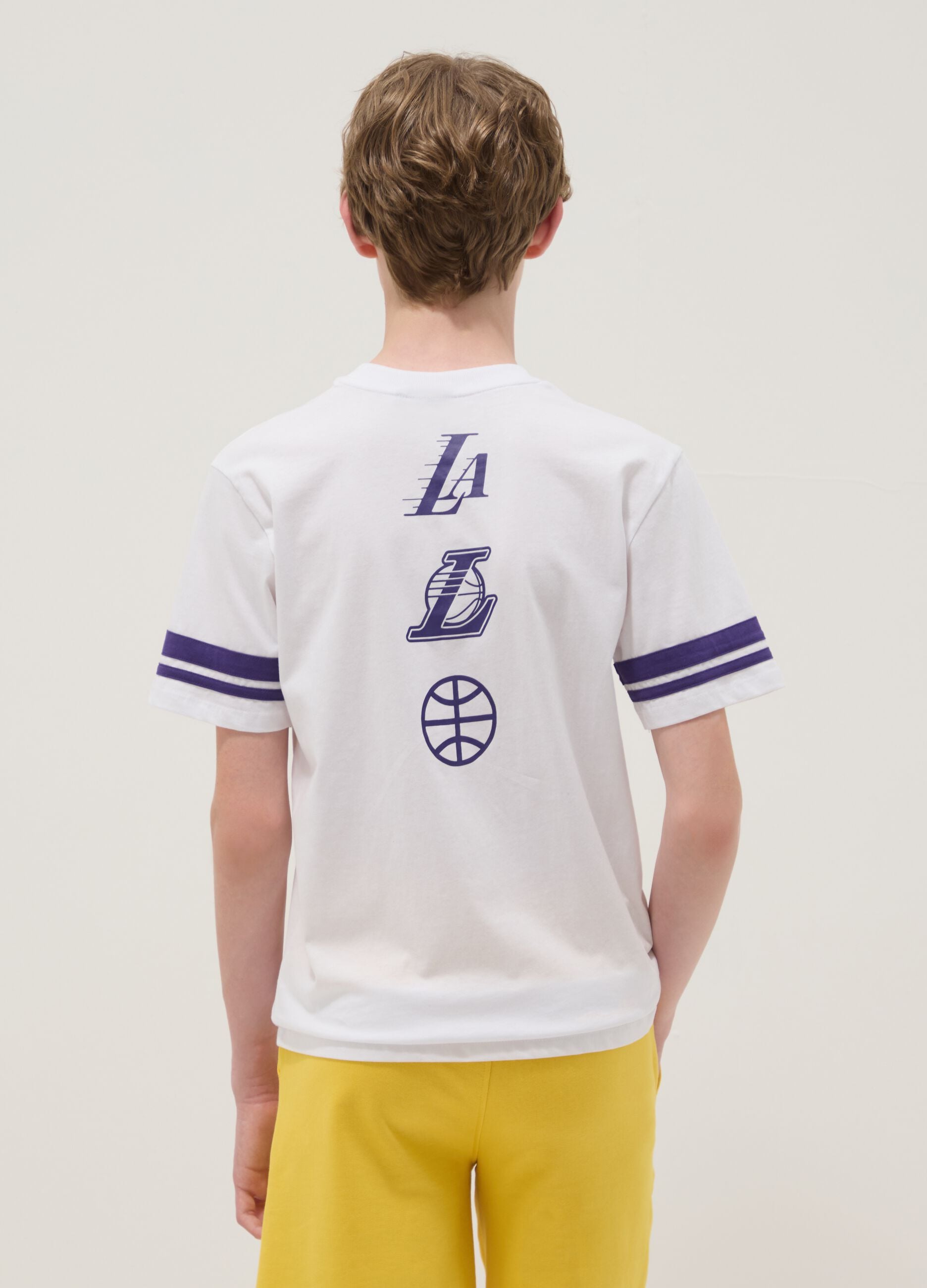 T-shirt in puro cotone bianca da ragazzo relaxed fit con stampe Lakers