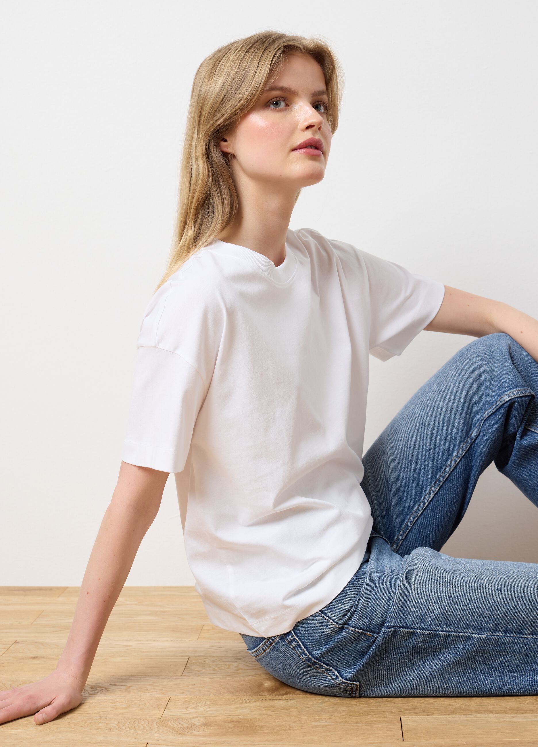 Pure Cotton White T-shirt by Les Copains