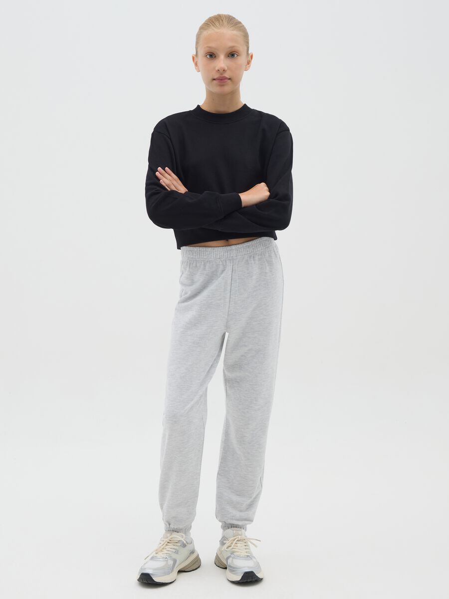 Girls' regular fit grey cotton jogger trousers_1