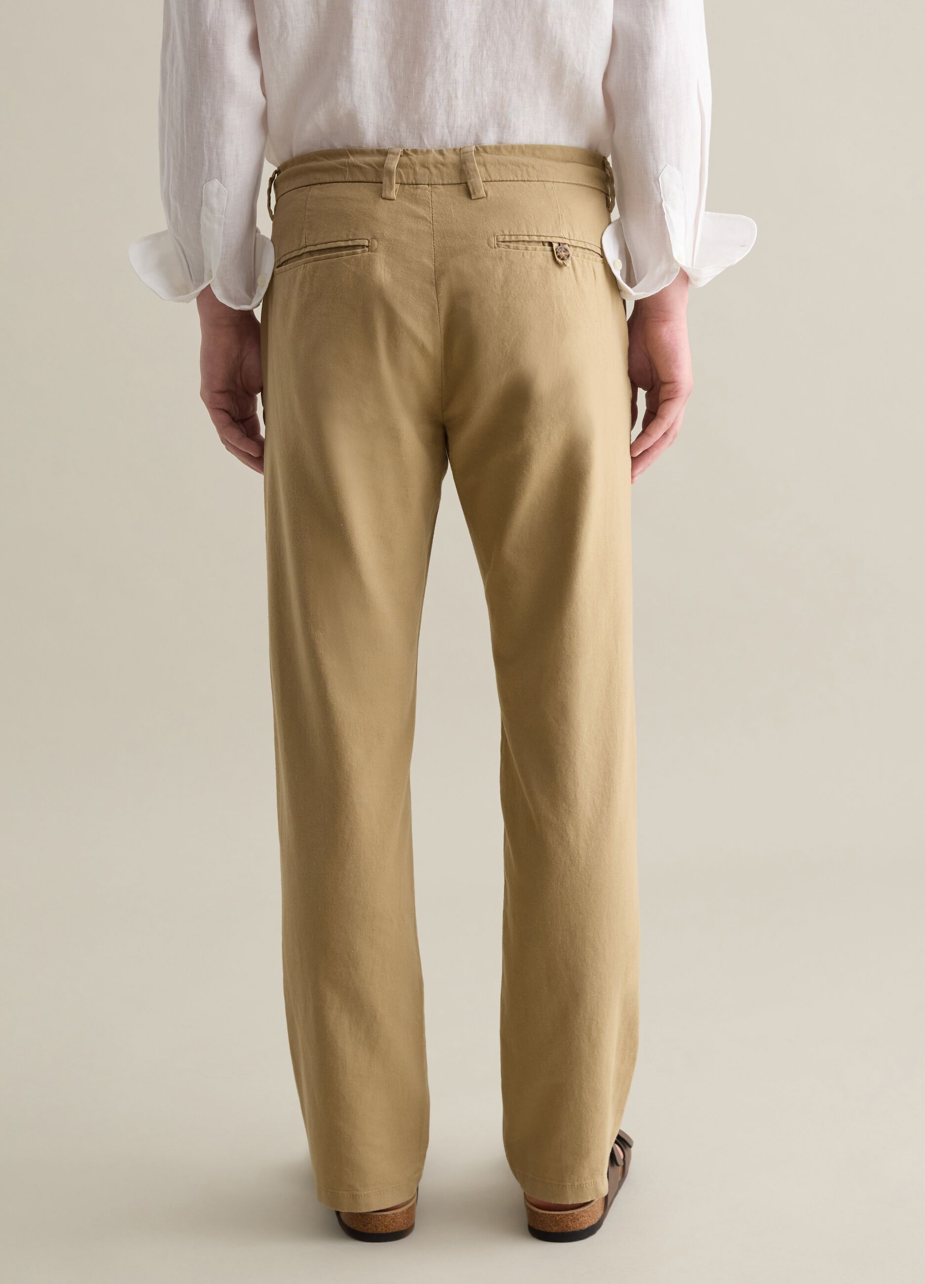 Beige chino trousers in linen and cotton
