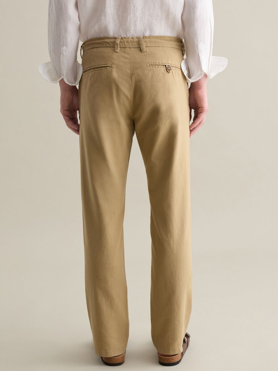 Beige chino trousers in linen and cotton_3