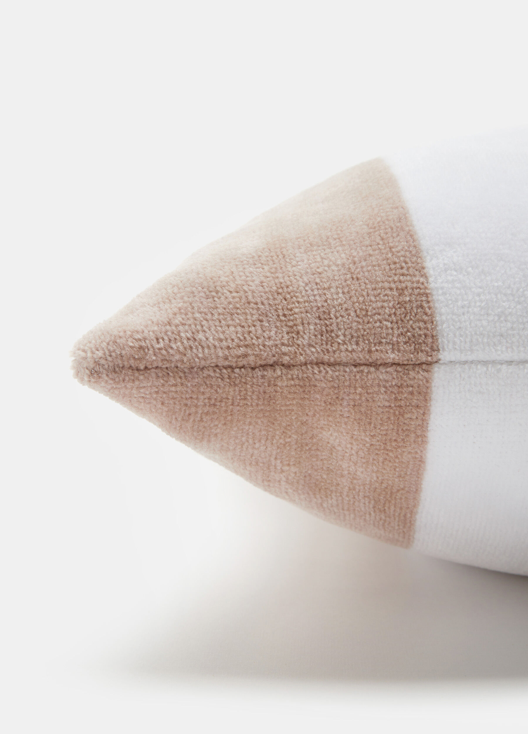 Striped cushion cover in cotton chenille