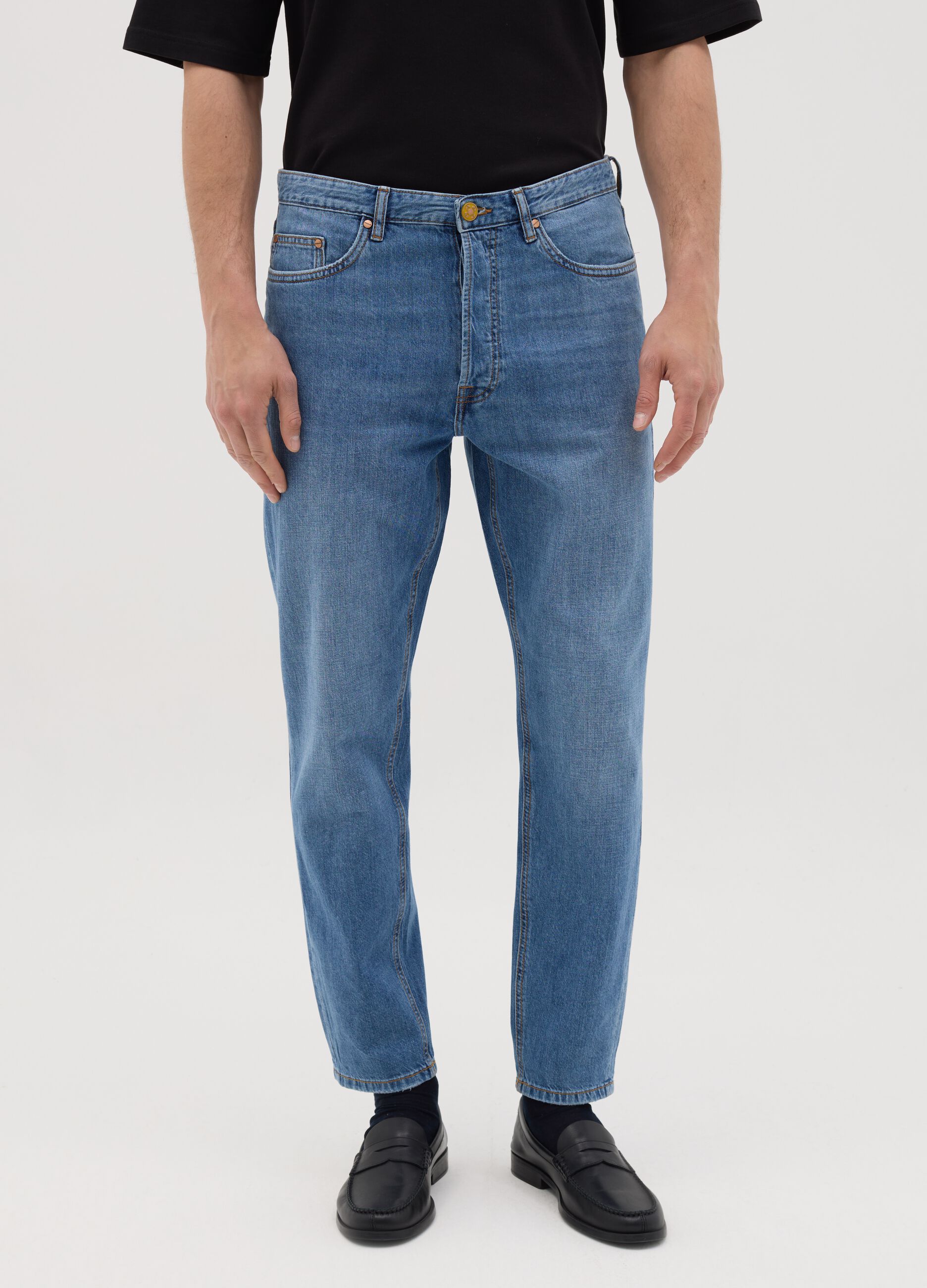 Men’s regular-fit blue denim jeans