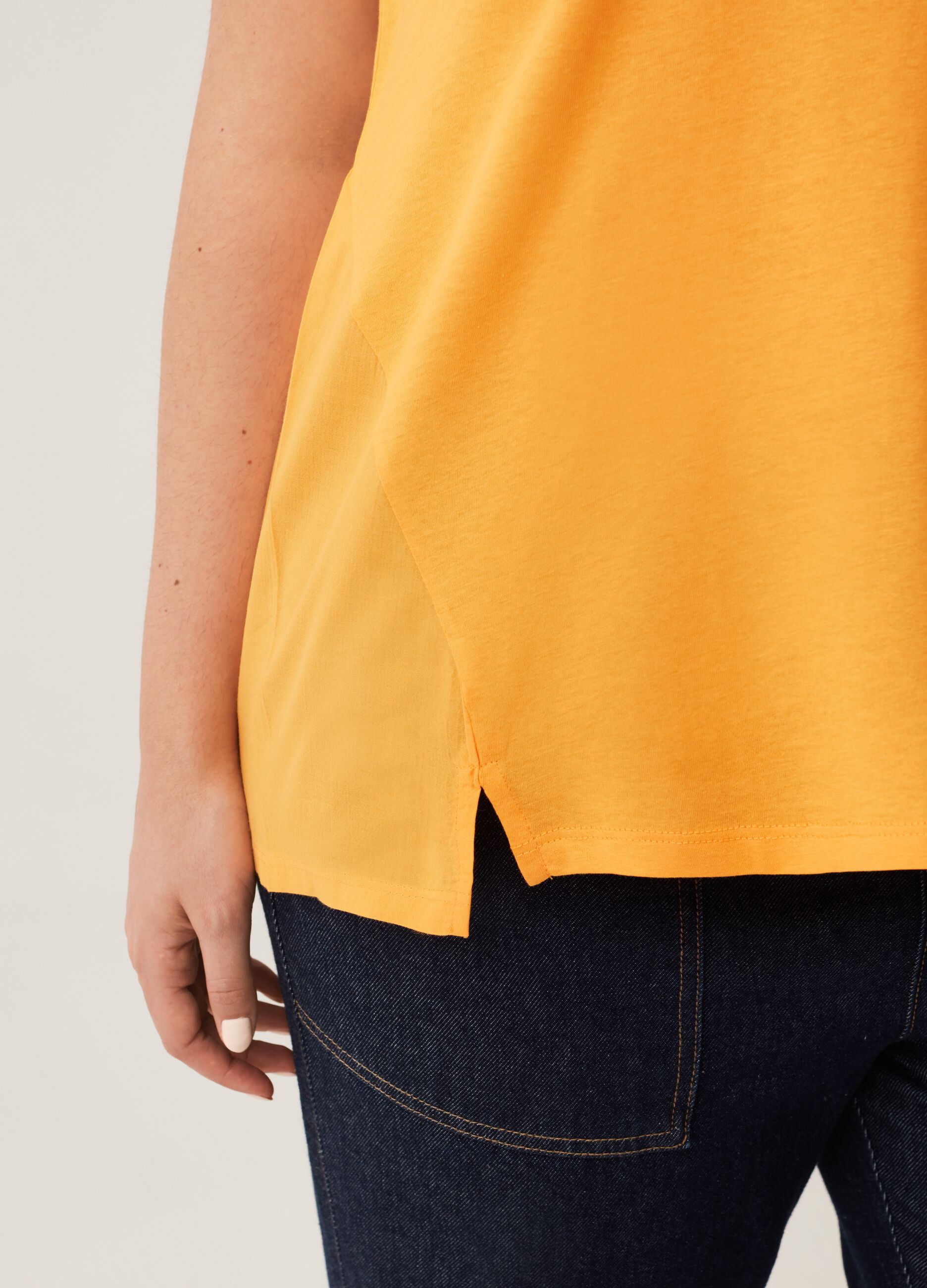 T-shirt in jersey con inserto Curvy MYA_3