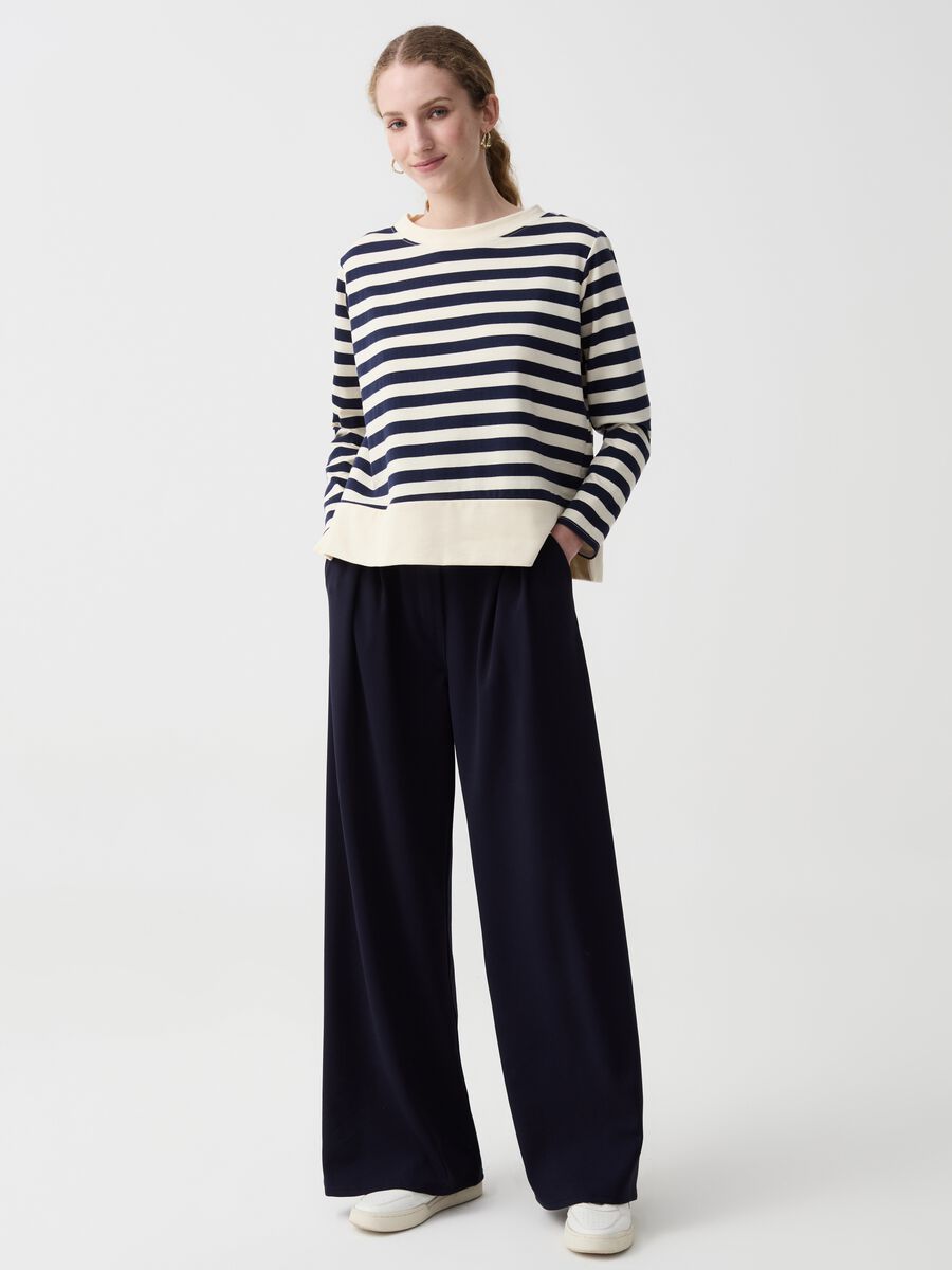 Wide-leg trousers with darts_0