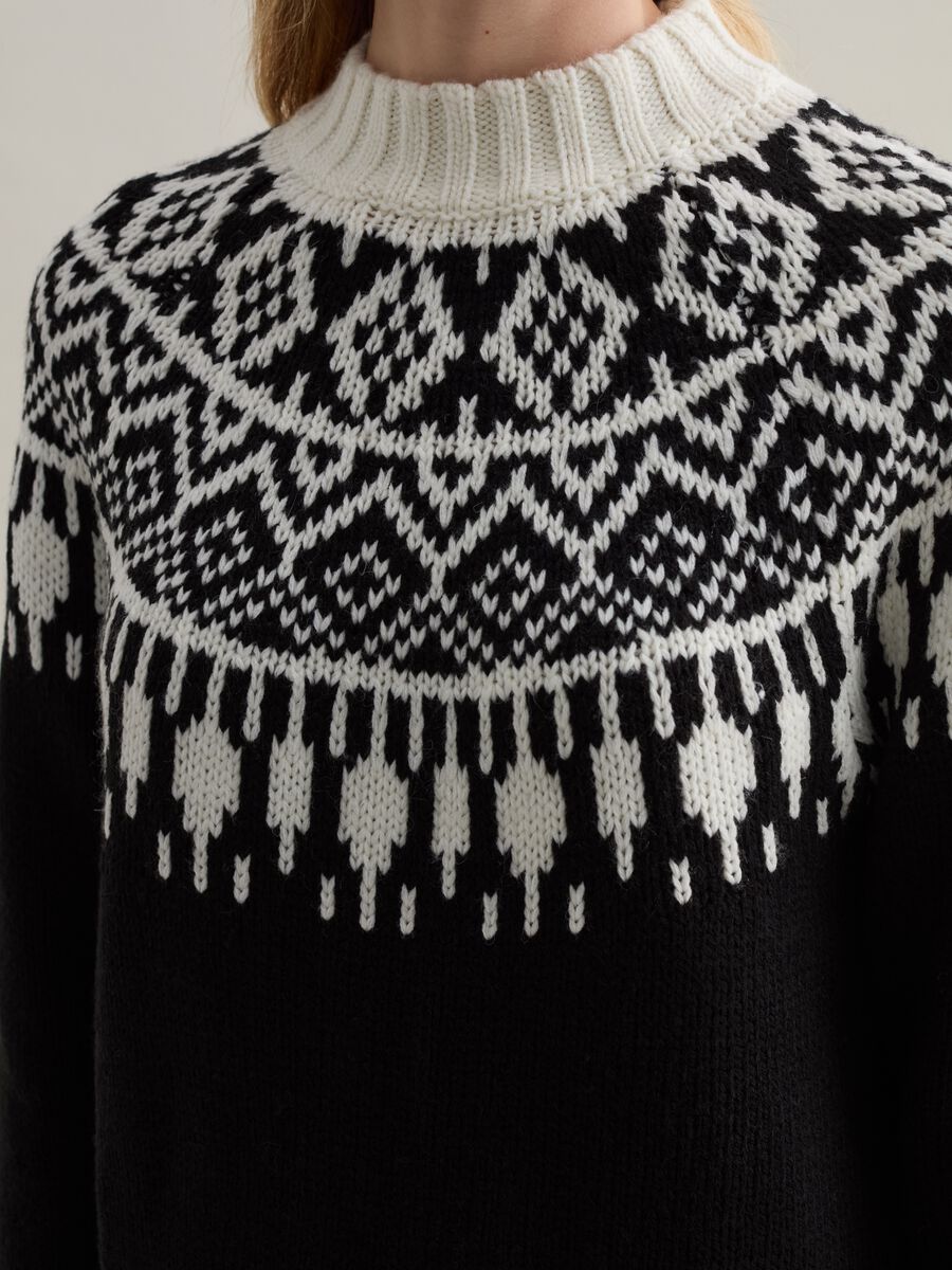 Pullover with mock neck and Norwegian design_2