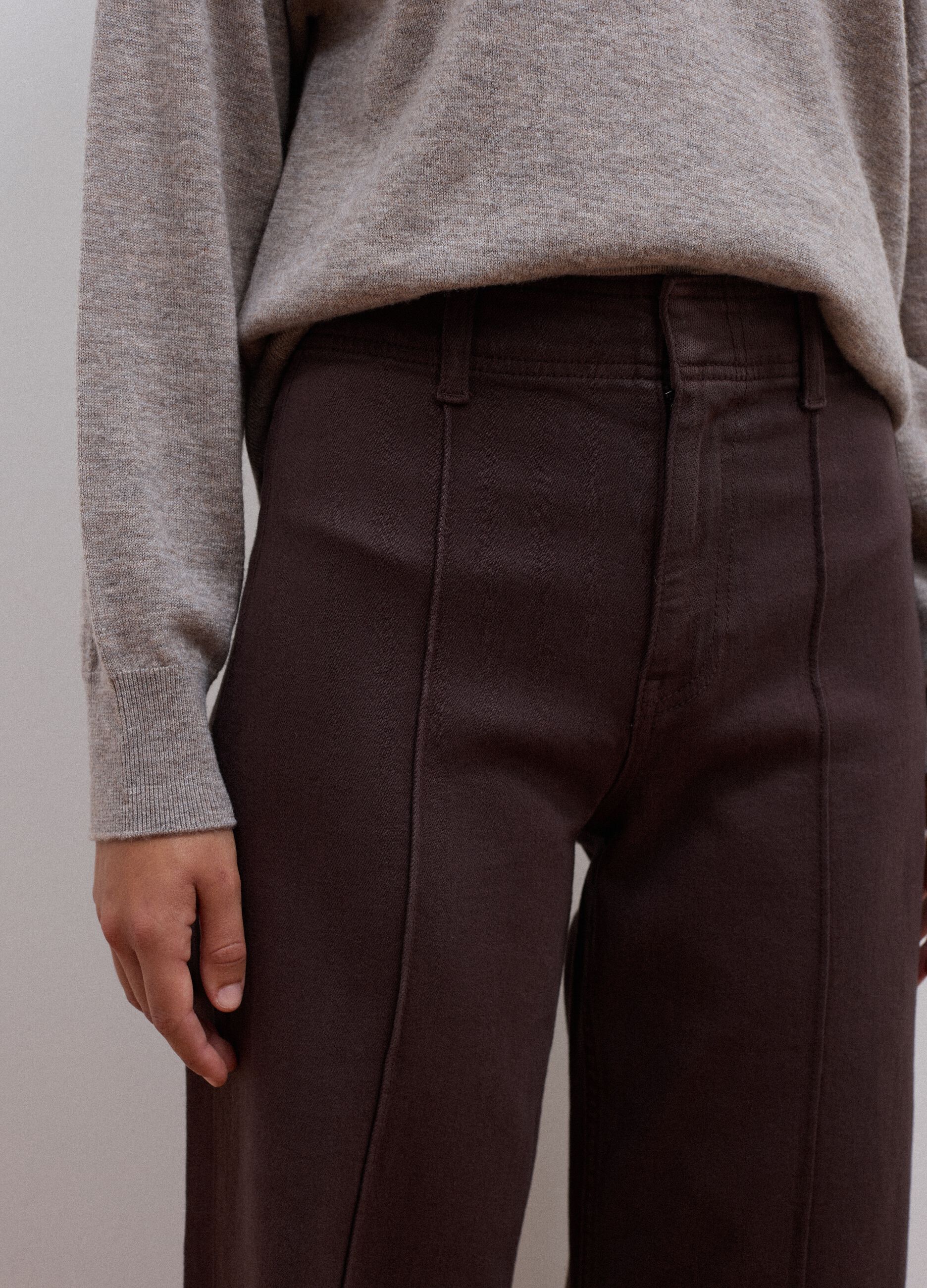 Jeans marroni wide leg in twill di cotone elasticizzato