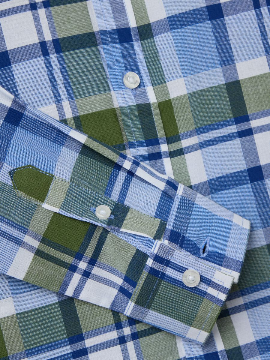 Shirt with button-down collar and check pattern_3