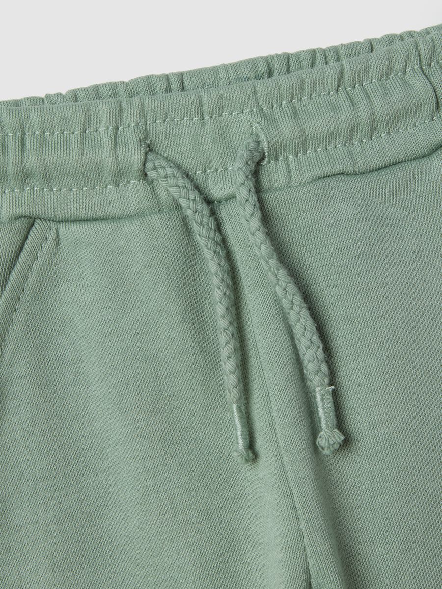 Boys' green pure cotton jogger trousers in regular fit_2