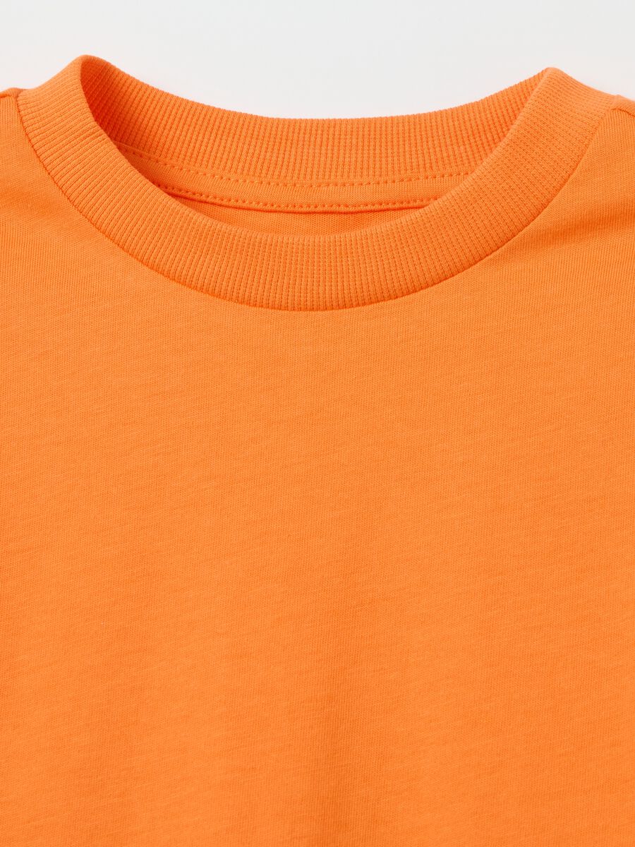 Cotton T-shirt with round neck_3