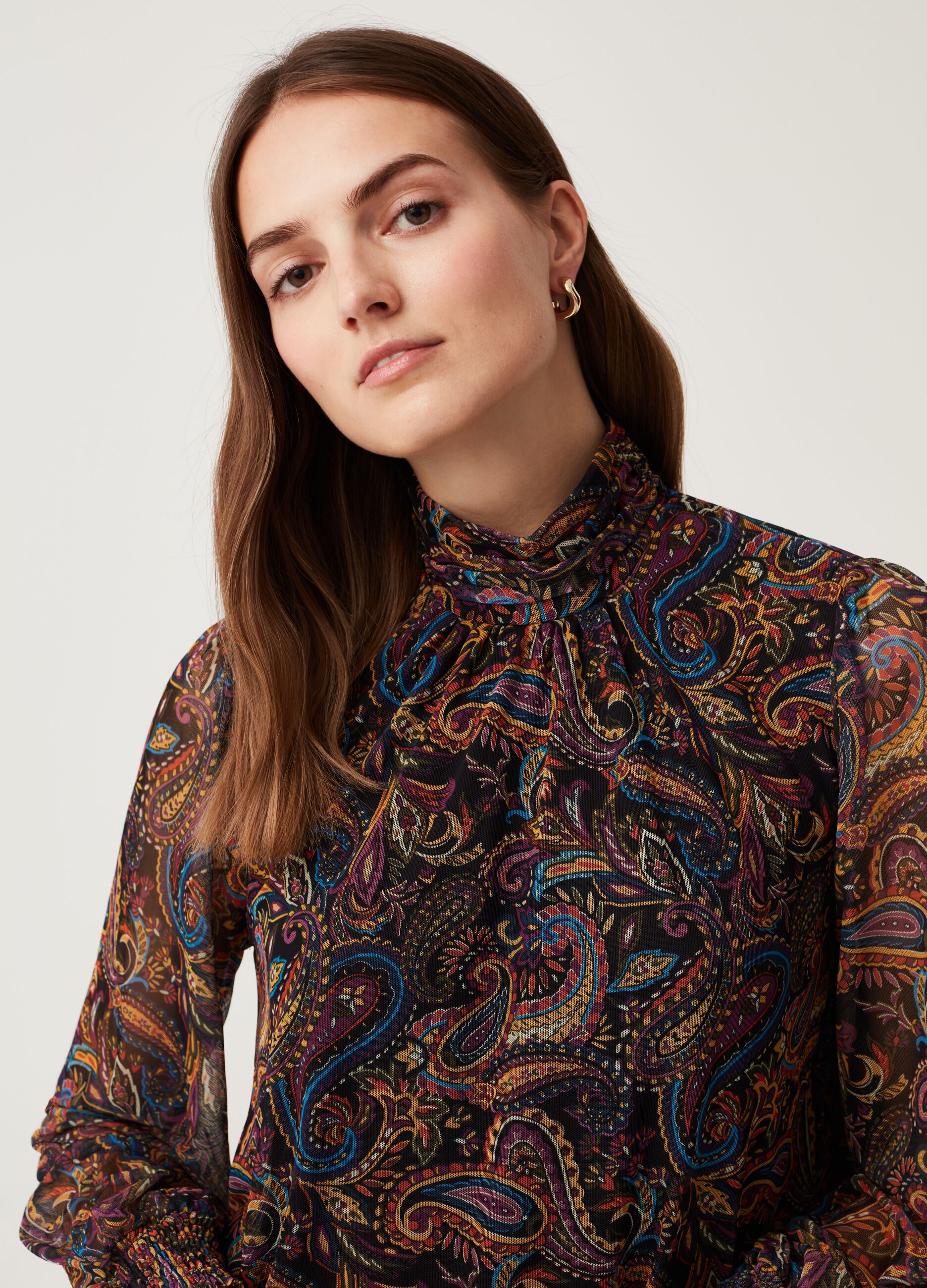Blusa a collo alto fantasia paisley Nero azzurro da Donna OVS