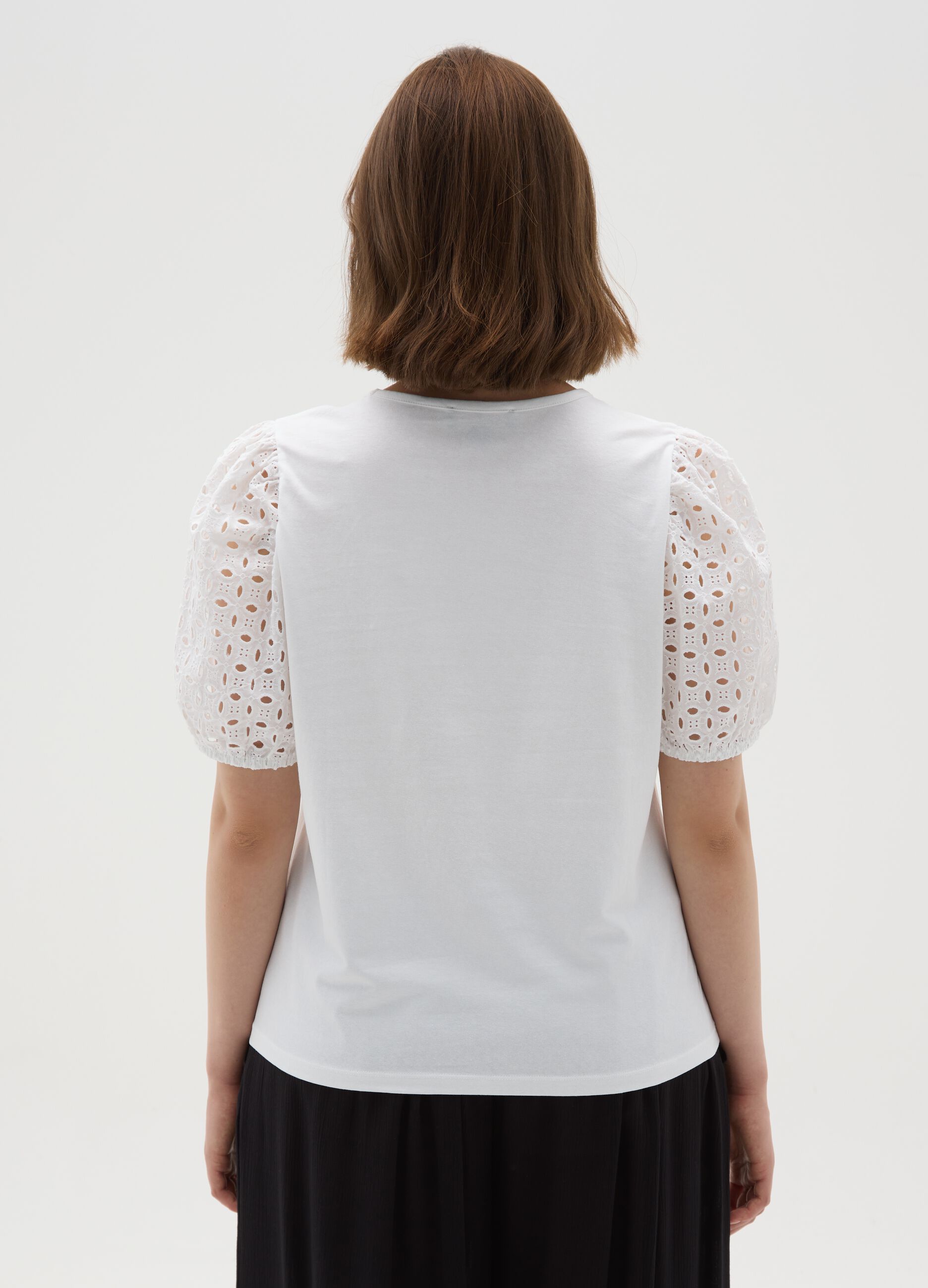 Women's white regular fit stretch cotton T-shirt with balloon sleeves