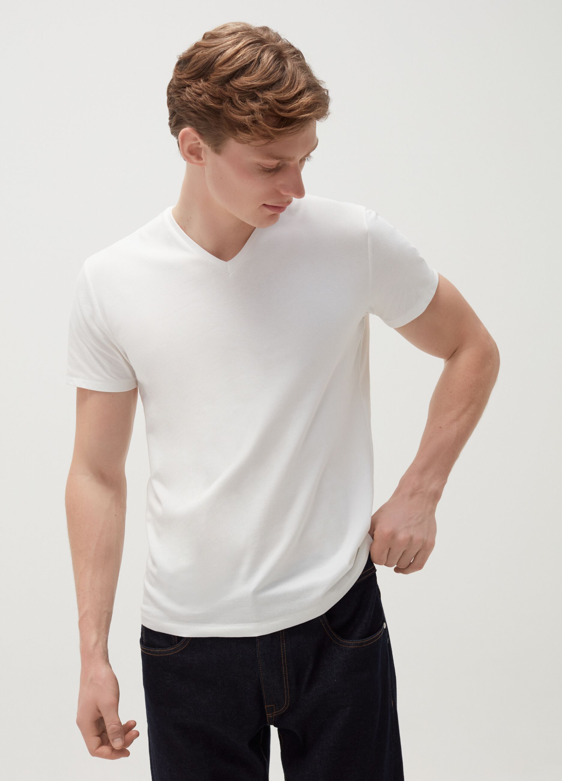 Stretch cotton T-shirt with V neck