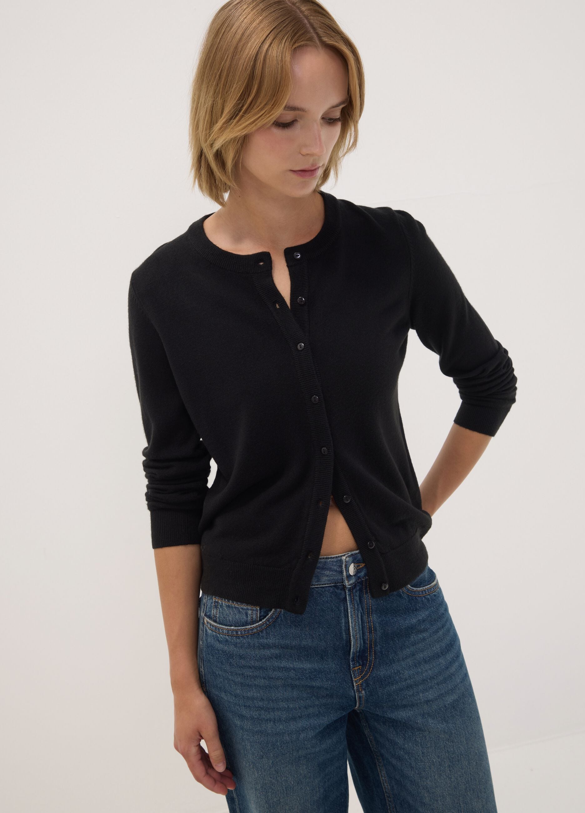 Black crew-neck regular-fit cardigan with buttons