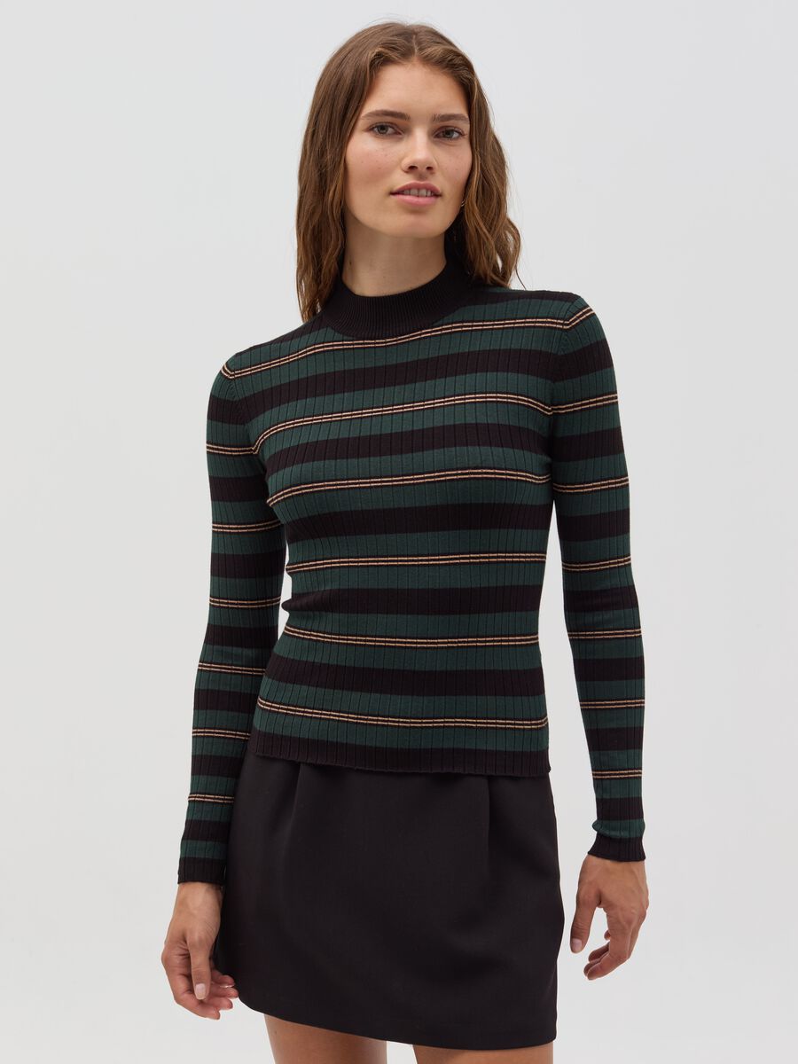 Flat ribbed top with striped pattern_0