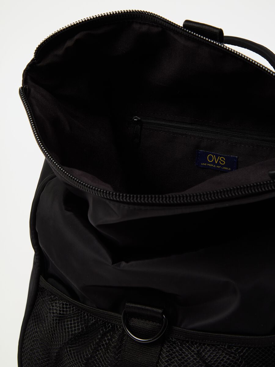 Briefcase backpack with clasp_2