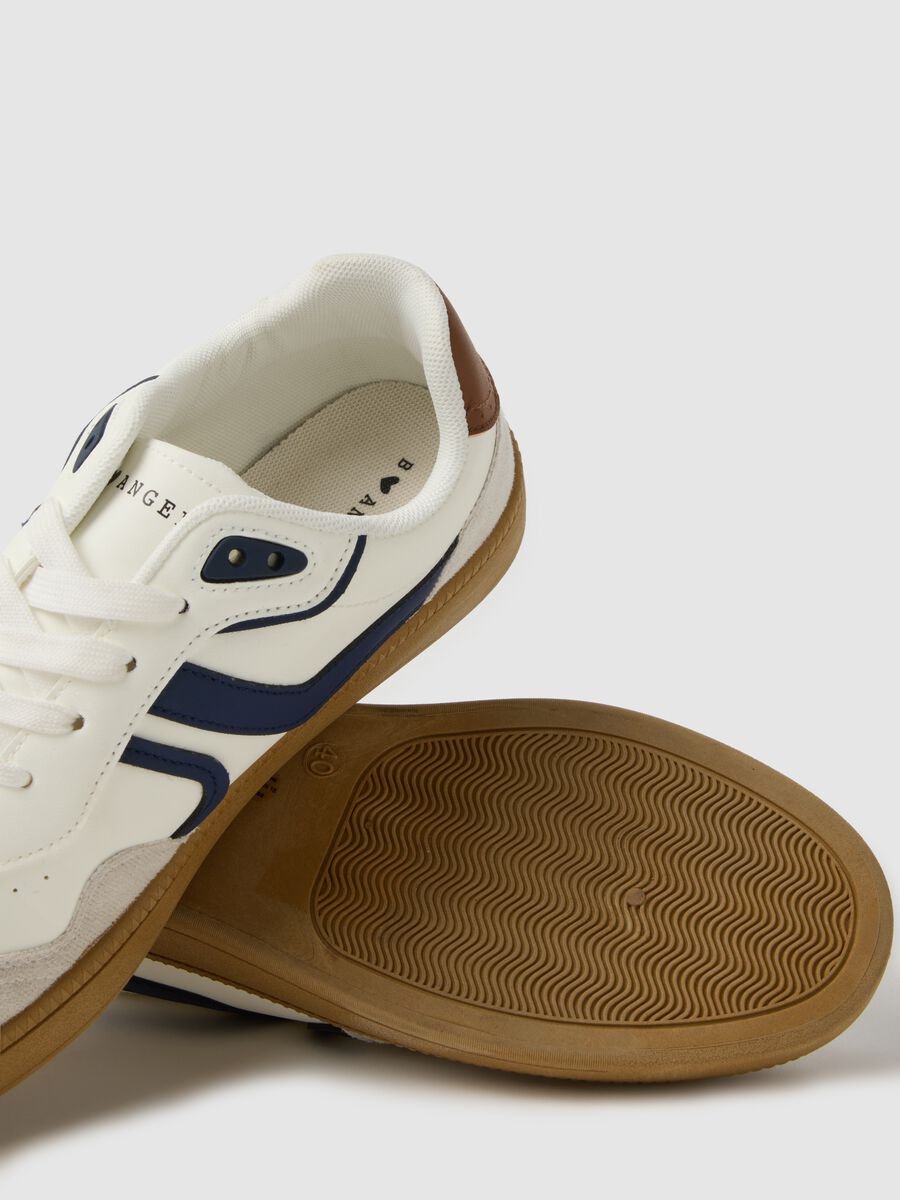 Low White Sneakers_1