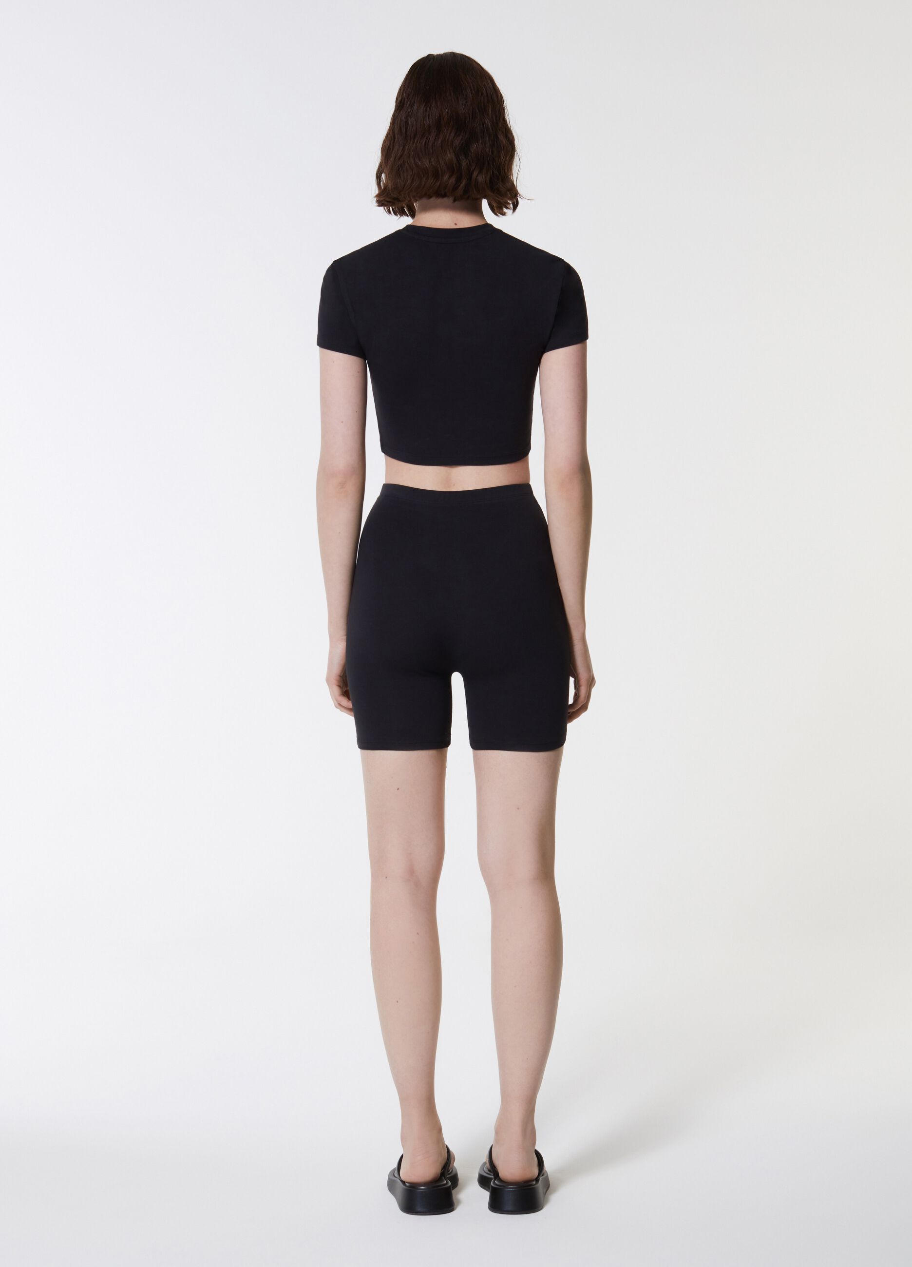 Crop T-shirt Black_4