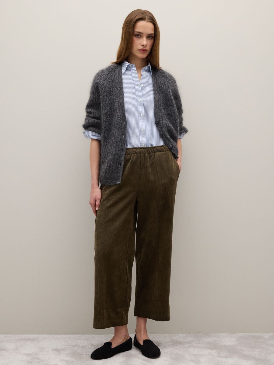 Pantaloni verdi in puro cotone a costine regular fit_0