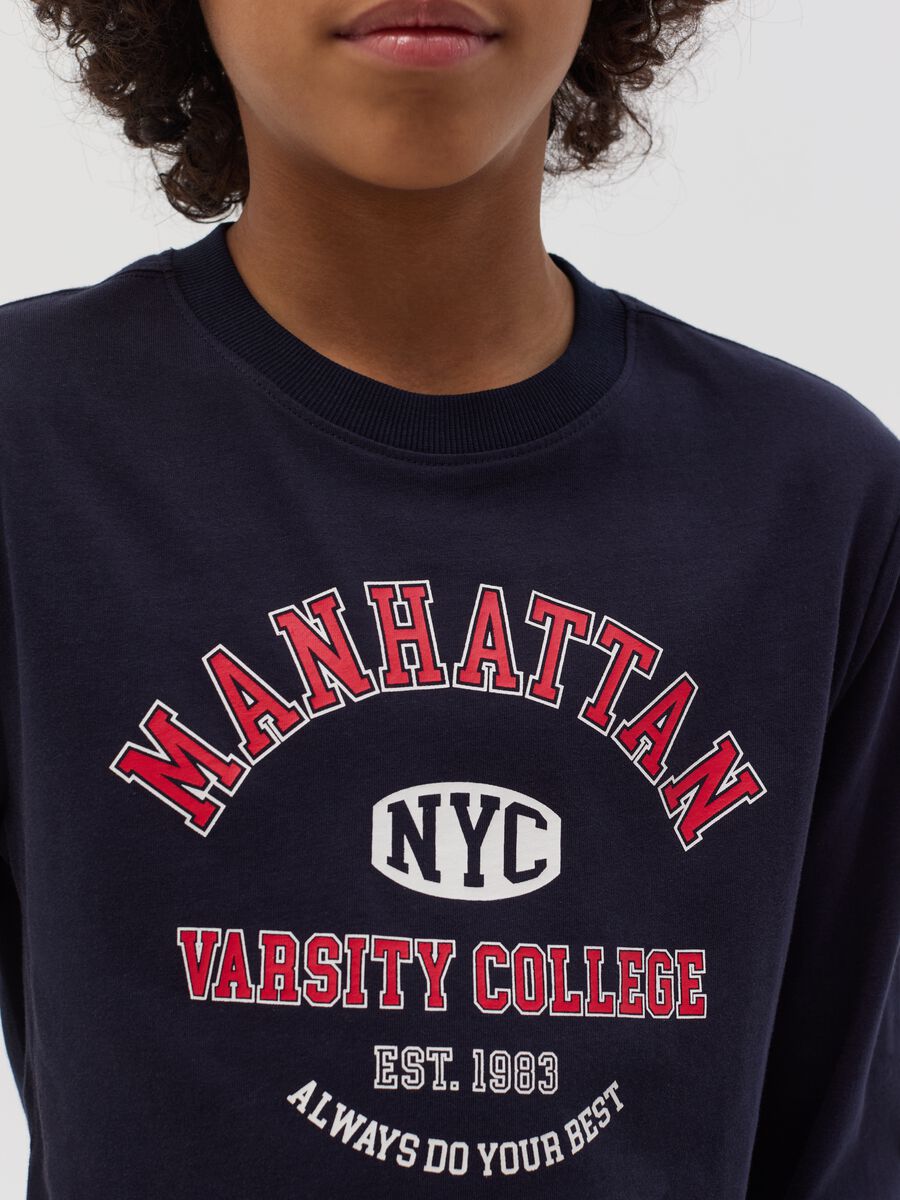 Long-sleeved T-shirt with college print_1