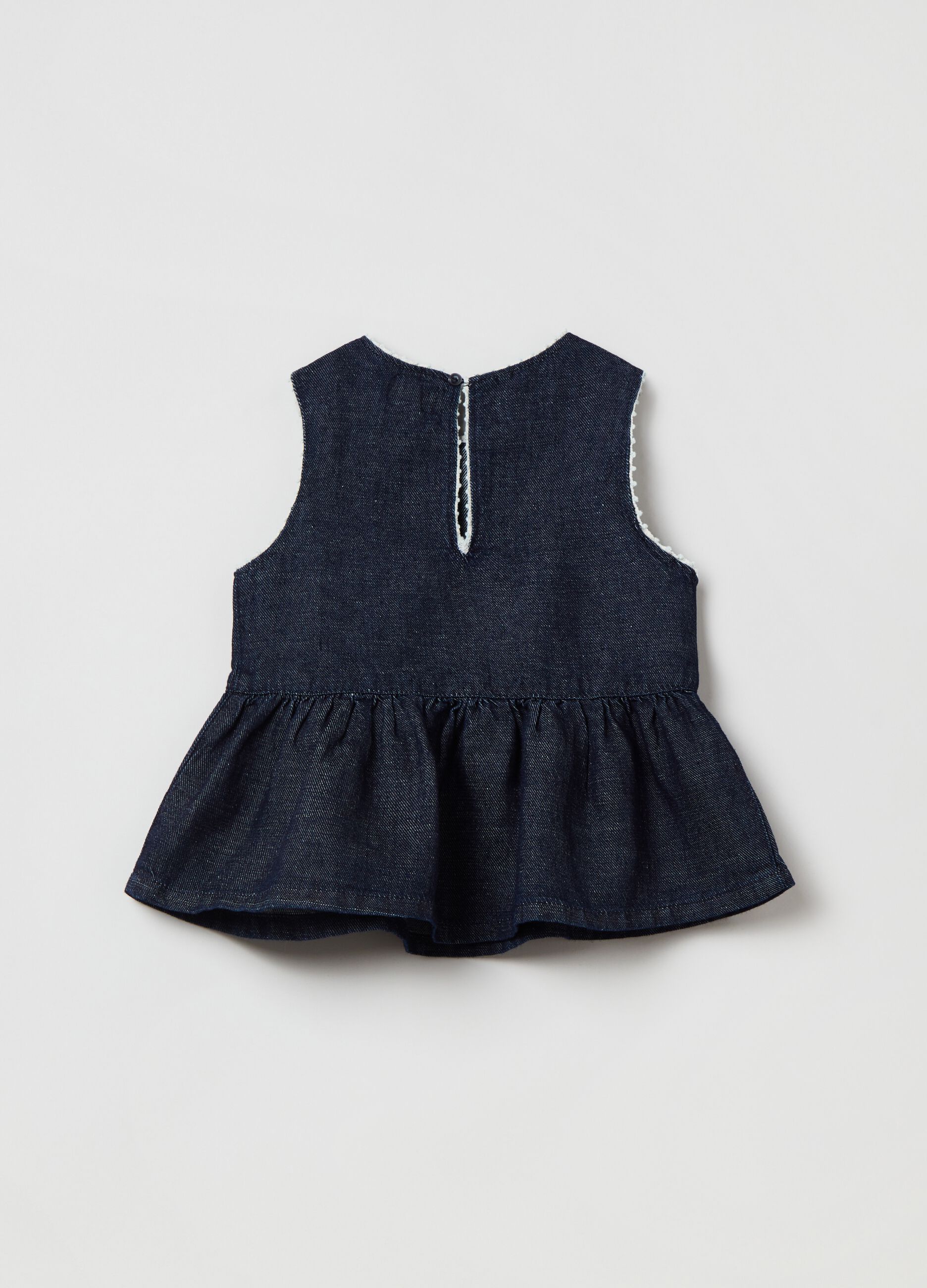 Sleeveless blouse in cotton and linen