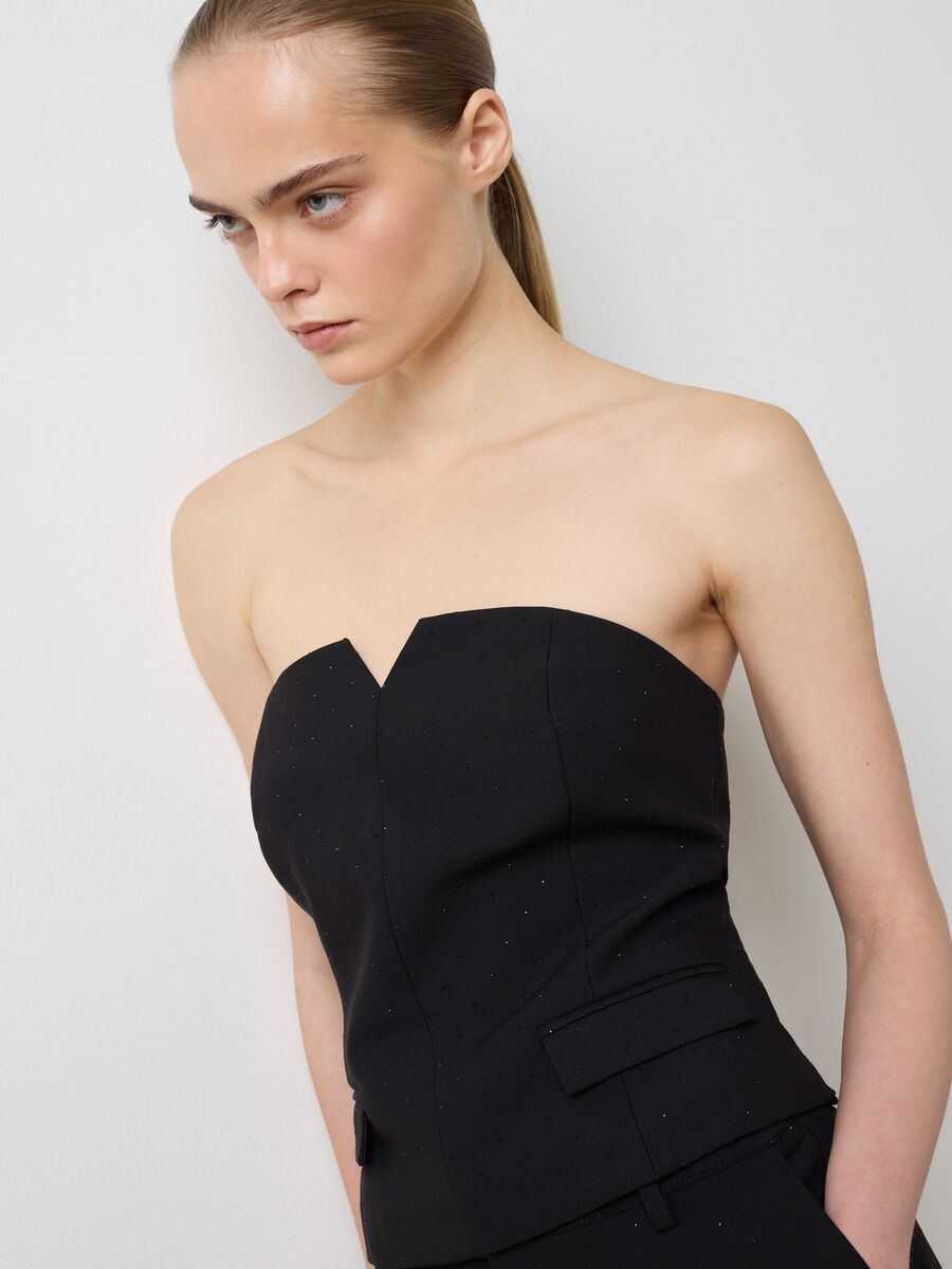 Corsetto nero slim fit con scollo a cuore_0