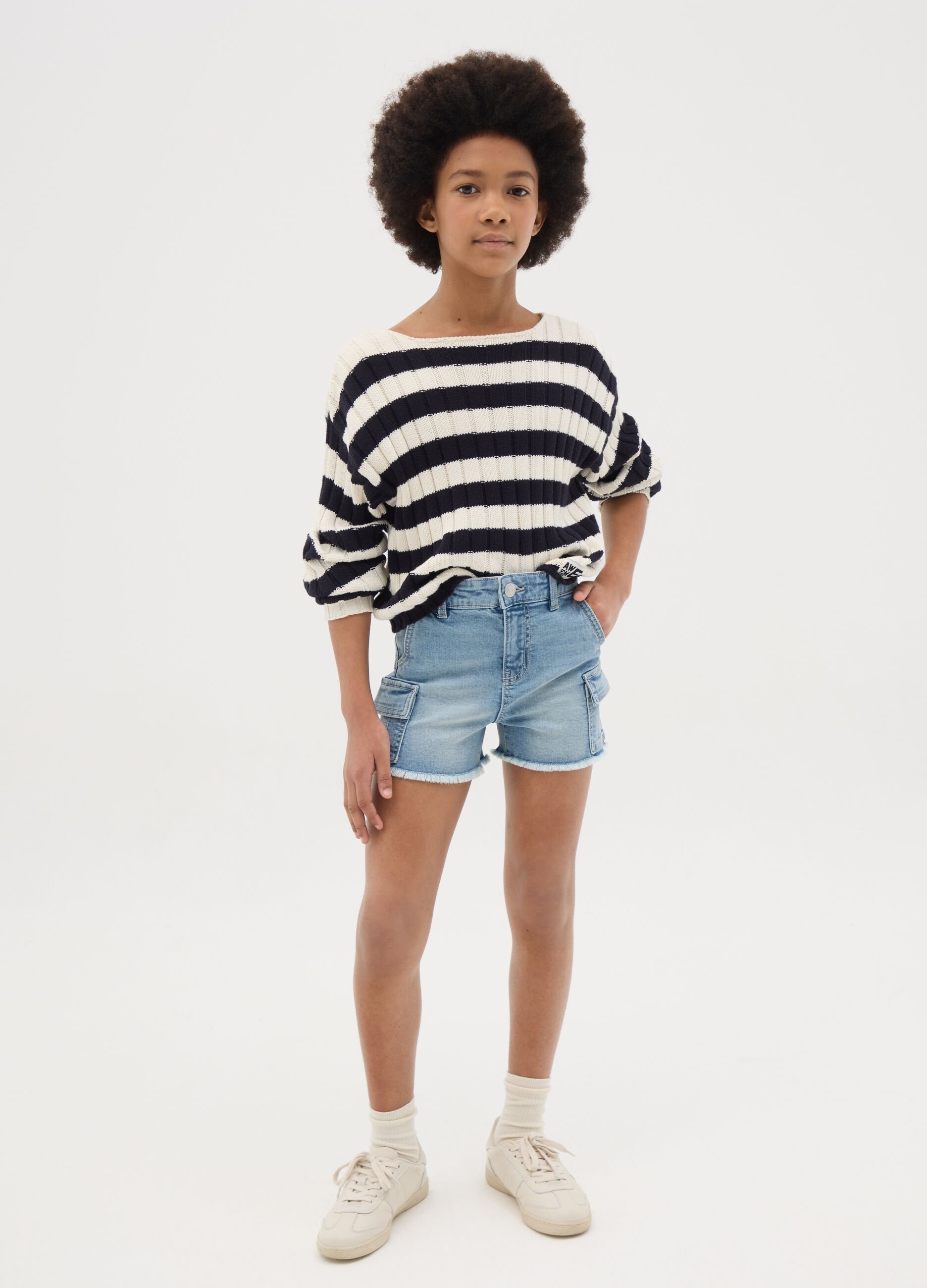 Denim cargo shorts with fringed hem