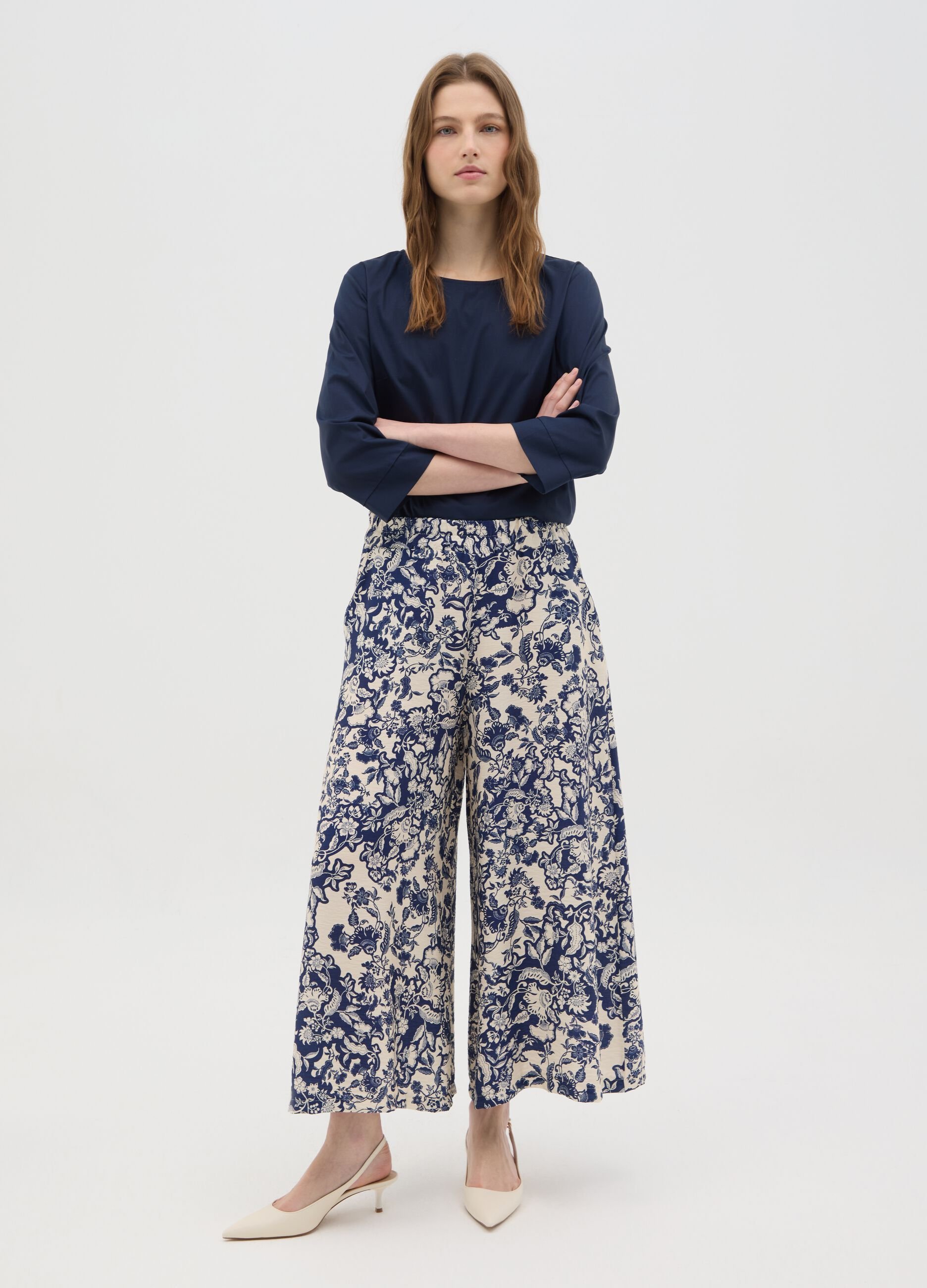 Women's Multicolour Regular Fit Trousers with Floral Pattern